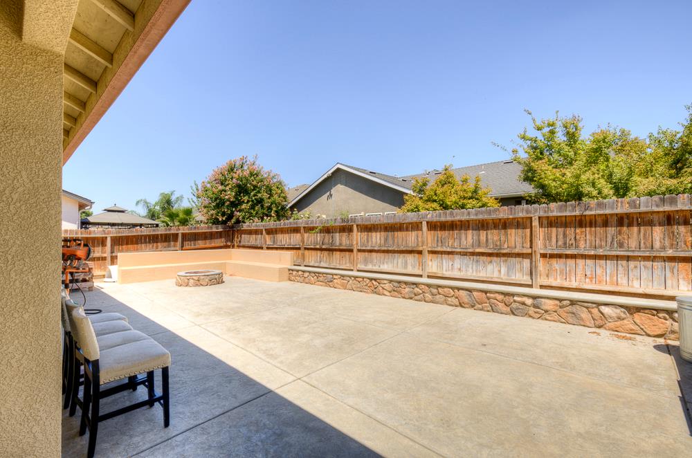 6654 W Alana Dr, Fresno, CA 93722