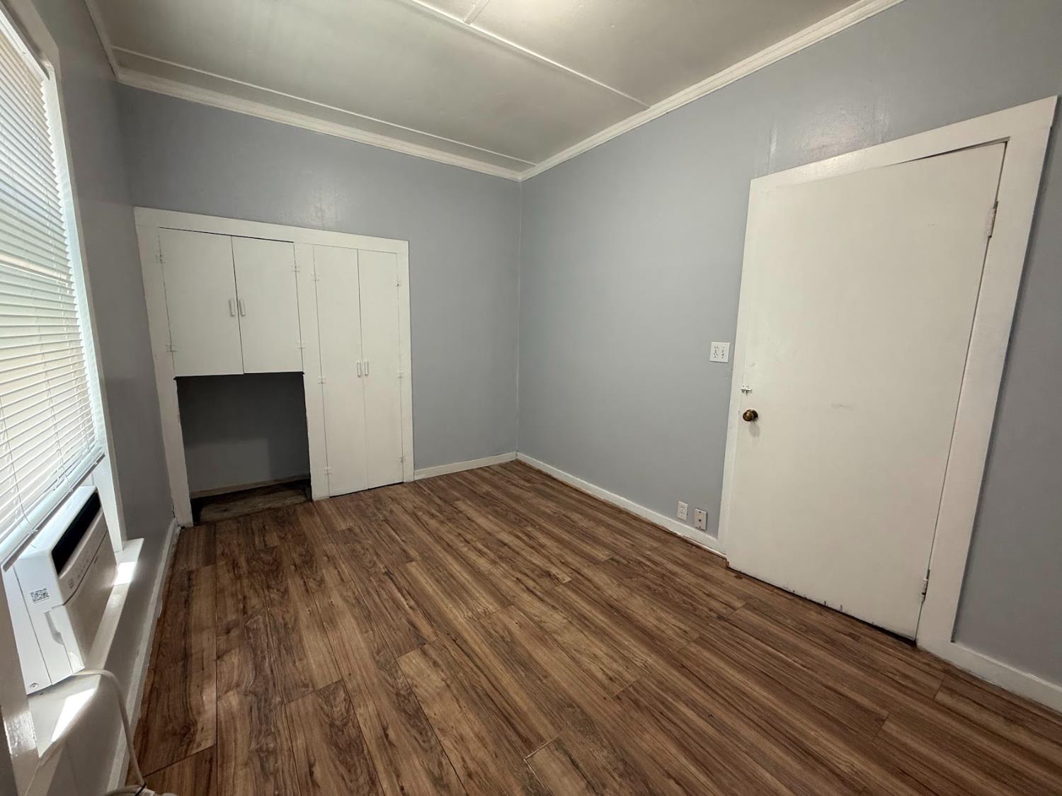 271 N I St, Dinuba, CA 93618