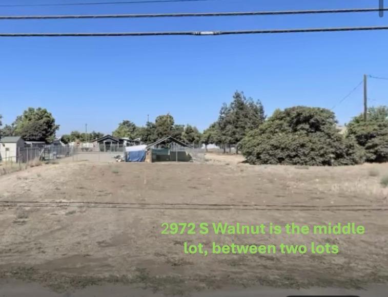 2972 S Walnut Ave S, Fresno, CA 93706