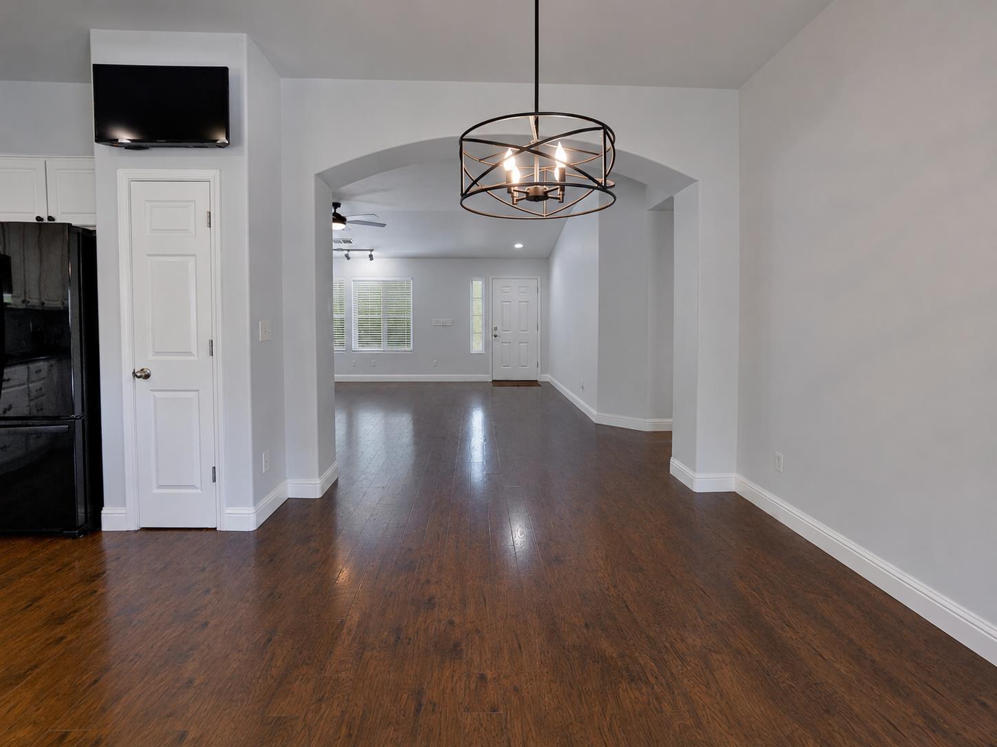 4833 W Ashland Ave, Visalia, CA 93277