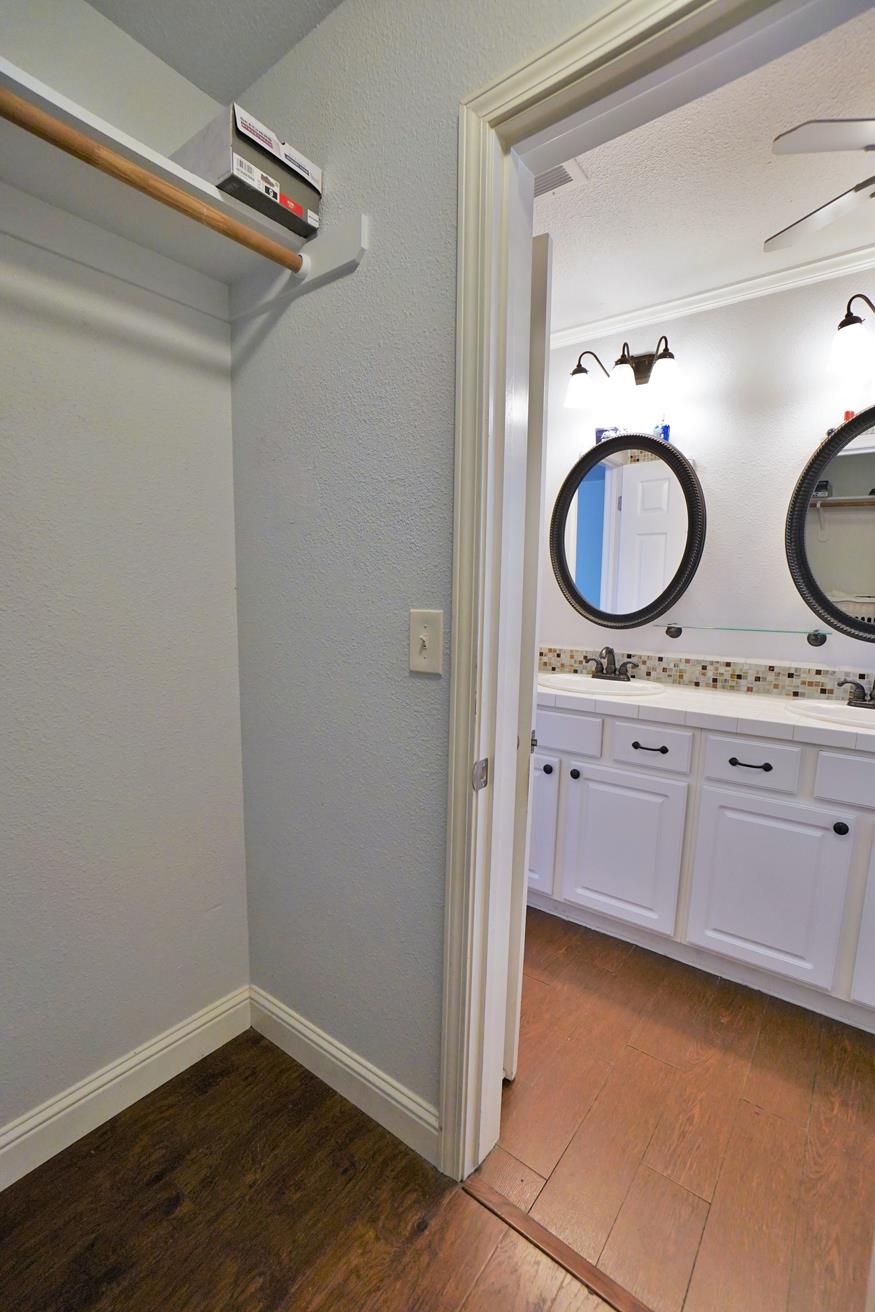 4833 W Ashland Ave, Visalia, CA 93277