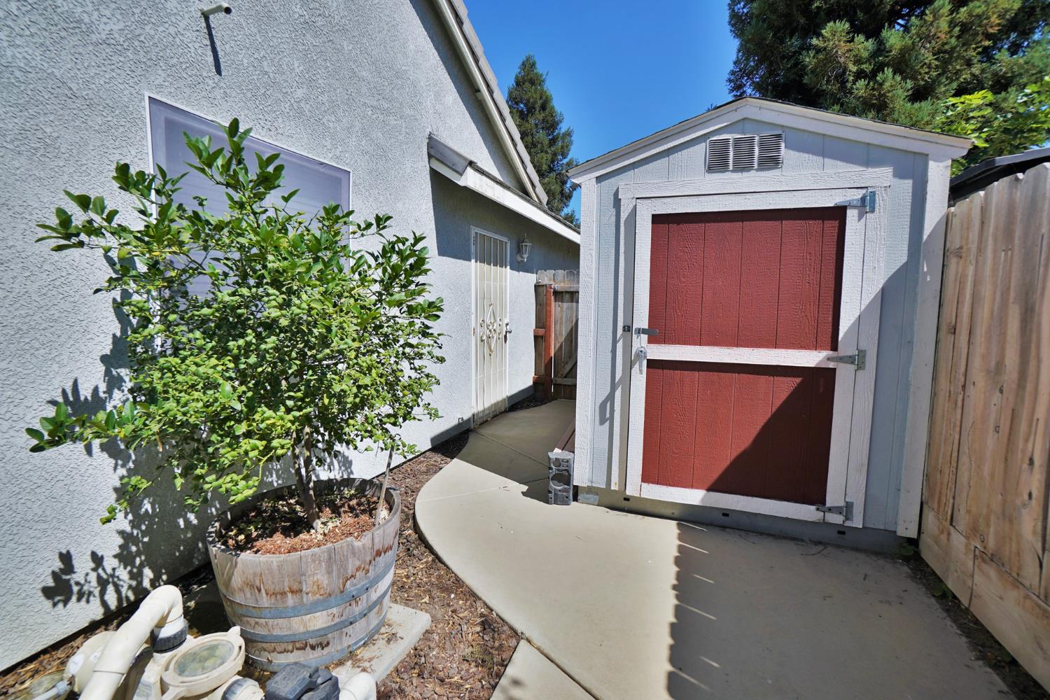 4833 W Ashland Ave, Visalia, CA 93277
