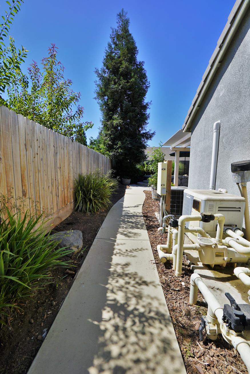 4833 W Ashland Ave, Visalia, CA 93277