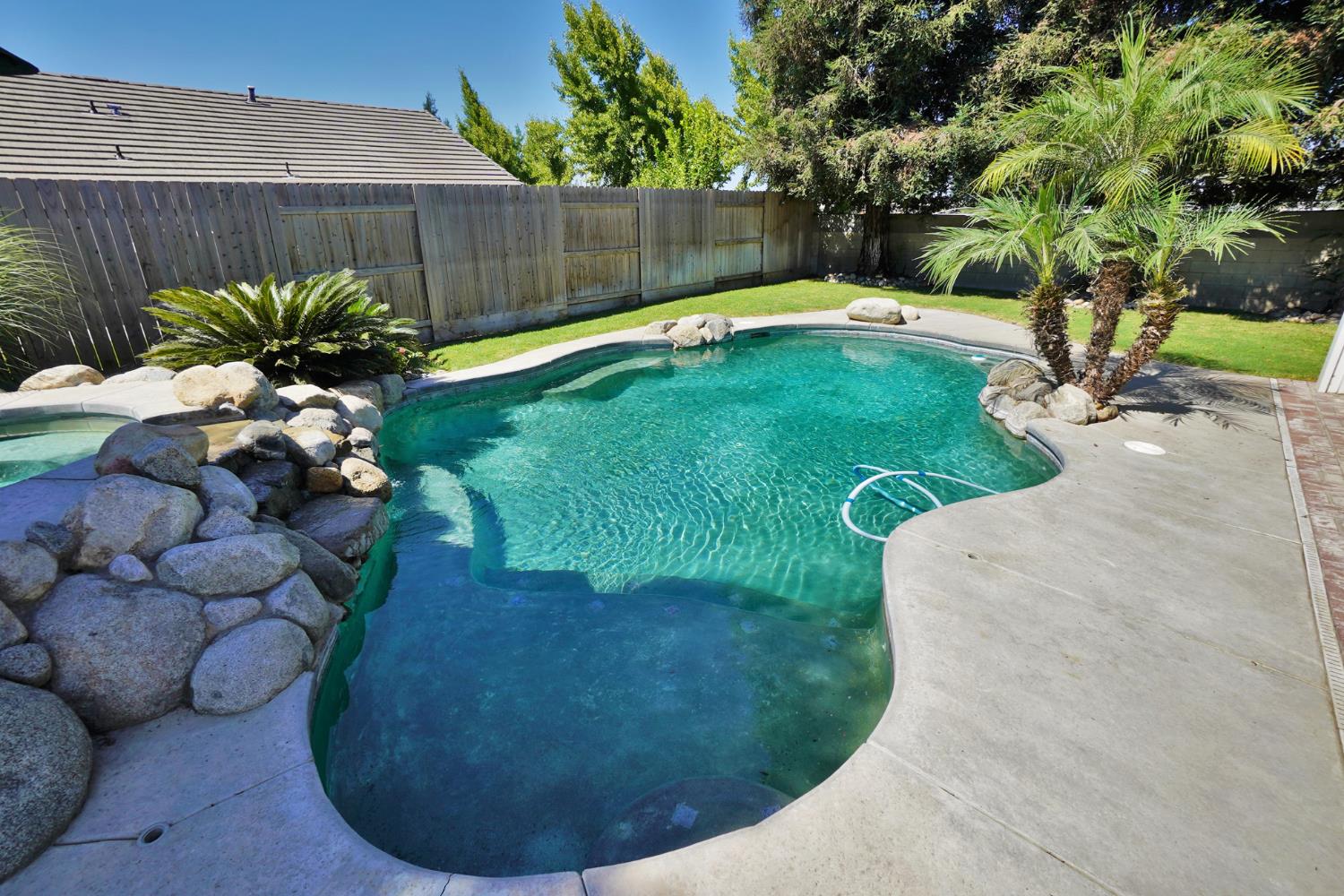 4833 W Ashland Ave, Visalia, CA 93277