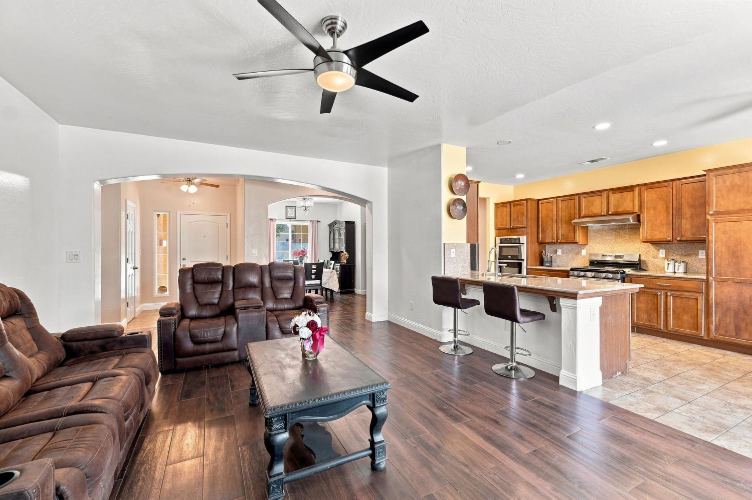 537 S Fordham Ave, Fresno, CA 93727