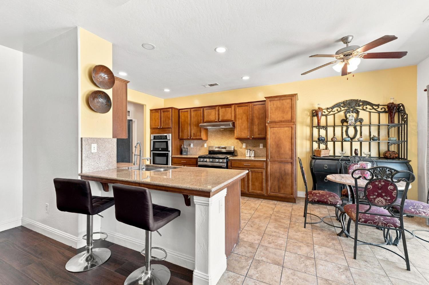 537 S Fordham Ave, Fresno, CA 93727