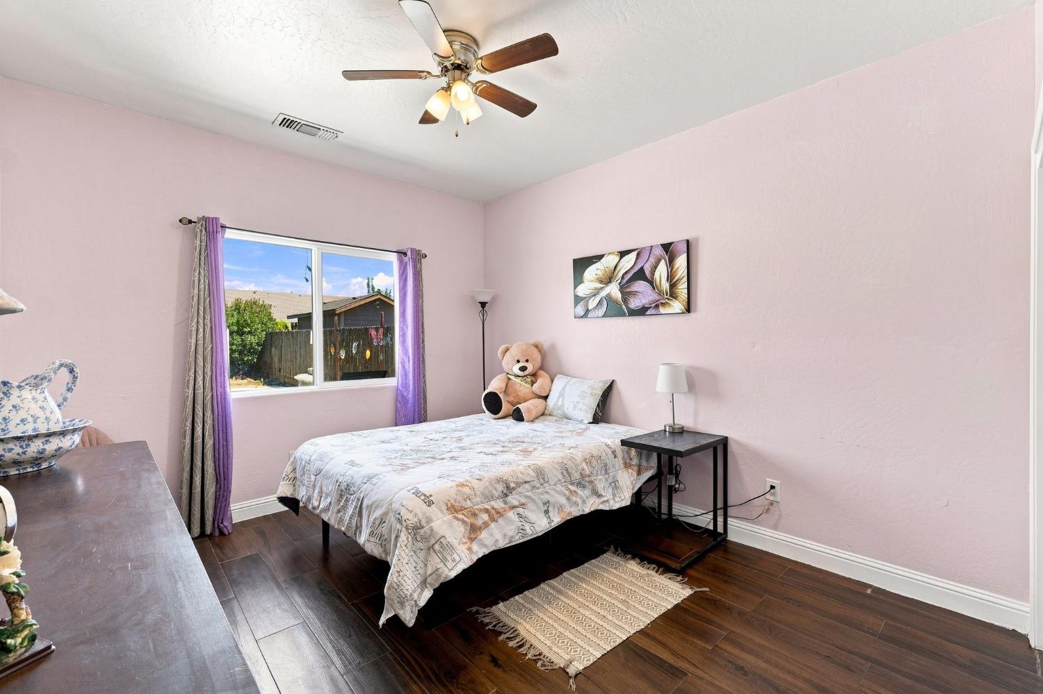 537 S Fordham Ave, Fresno, CA 93727