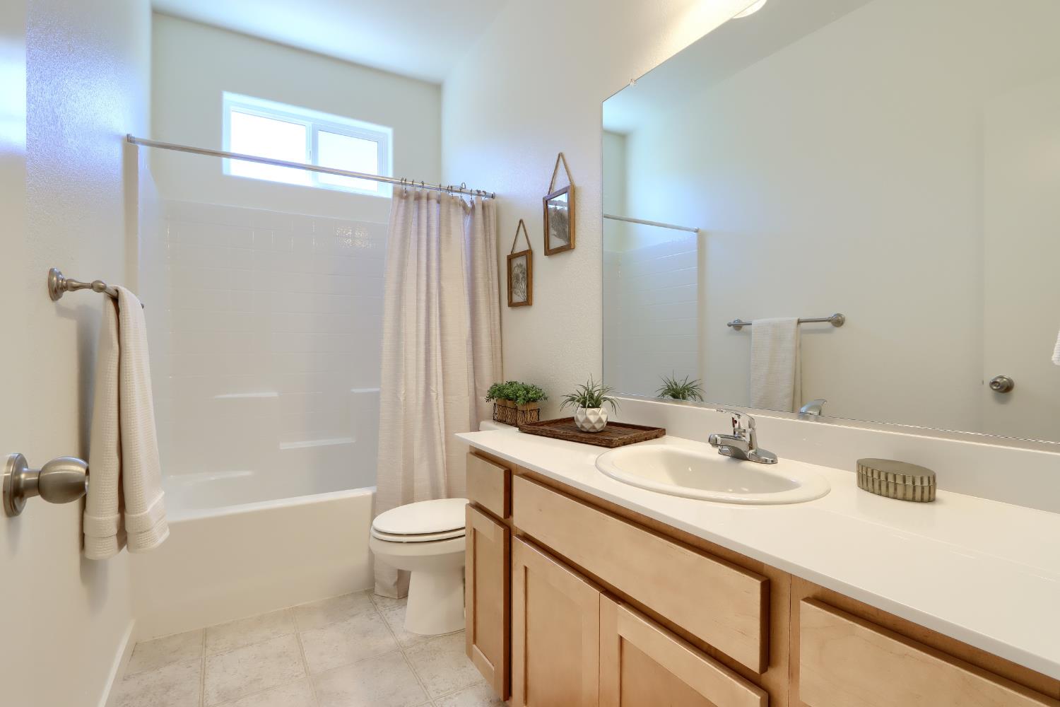 726 Skyler, Merced, CA 95348