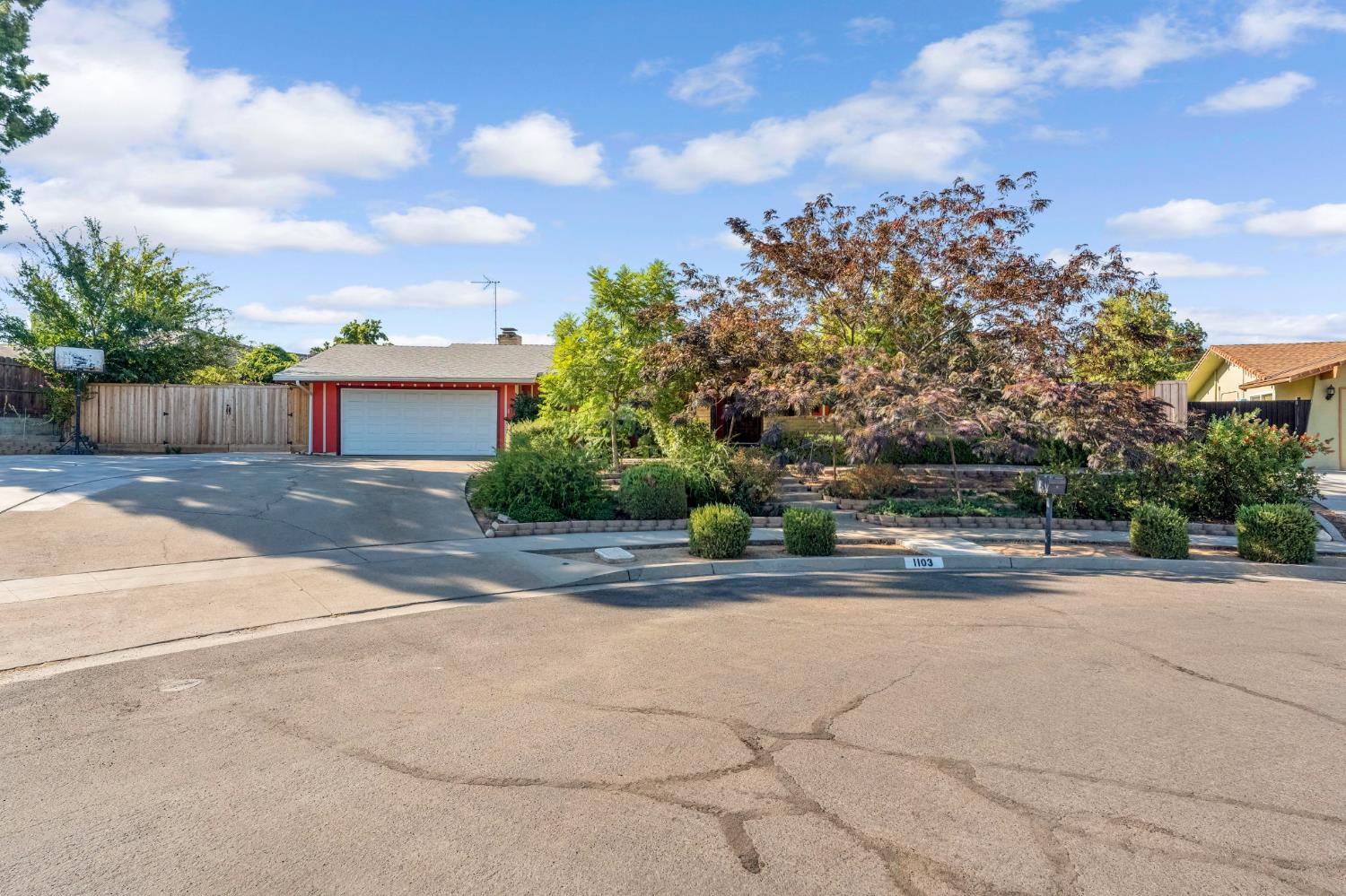 1103 W Tenaya Way, Fresno, CA 93711
