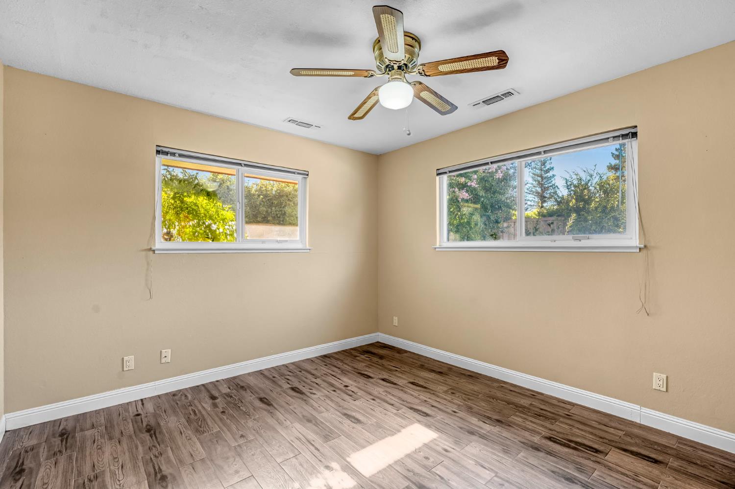 1103 W Tenaya Way, Fresno, CA 93711