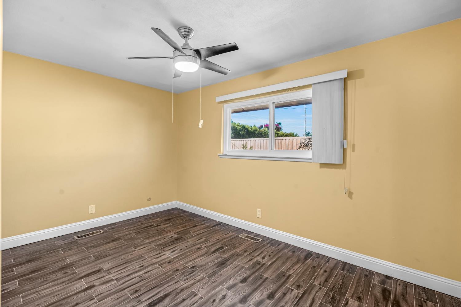 1103 W Tenaya Way, Fresno, CA 93711