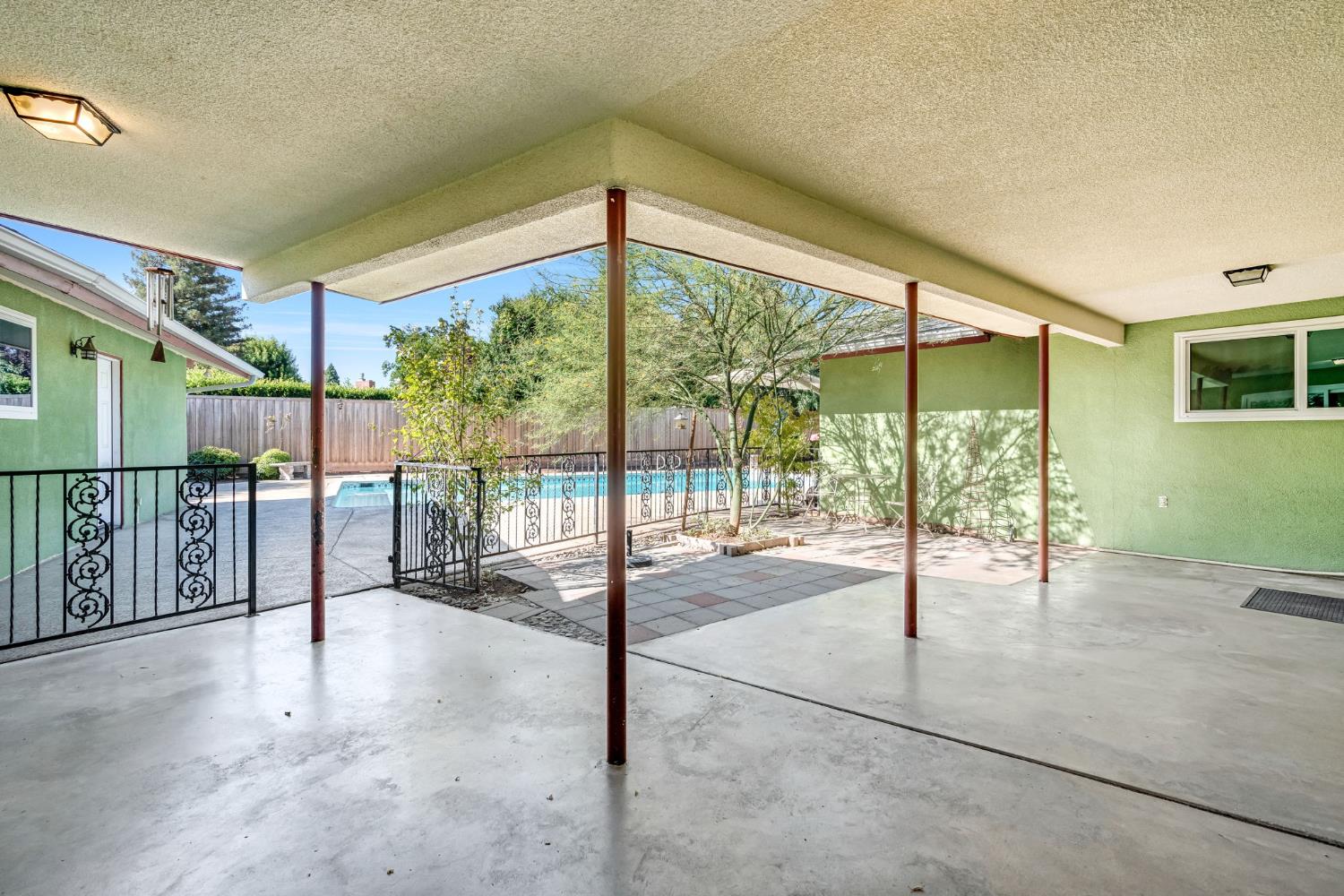 1103 W Tenaya Way, Fresno, CA 93711