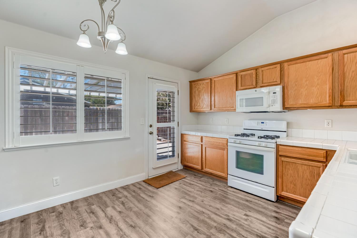 4752 W Fremont Ave, Fresno, CA 93722