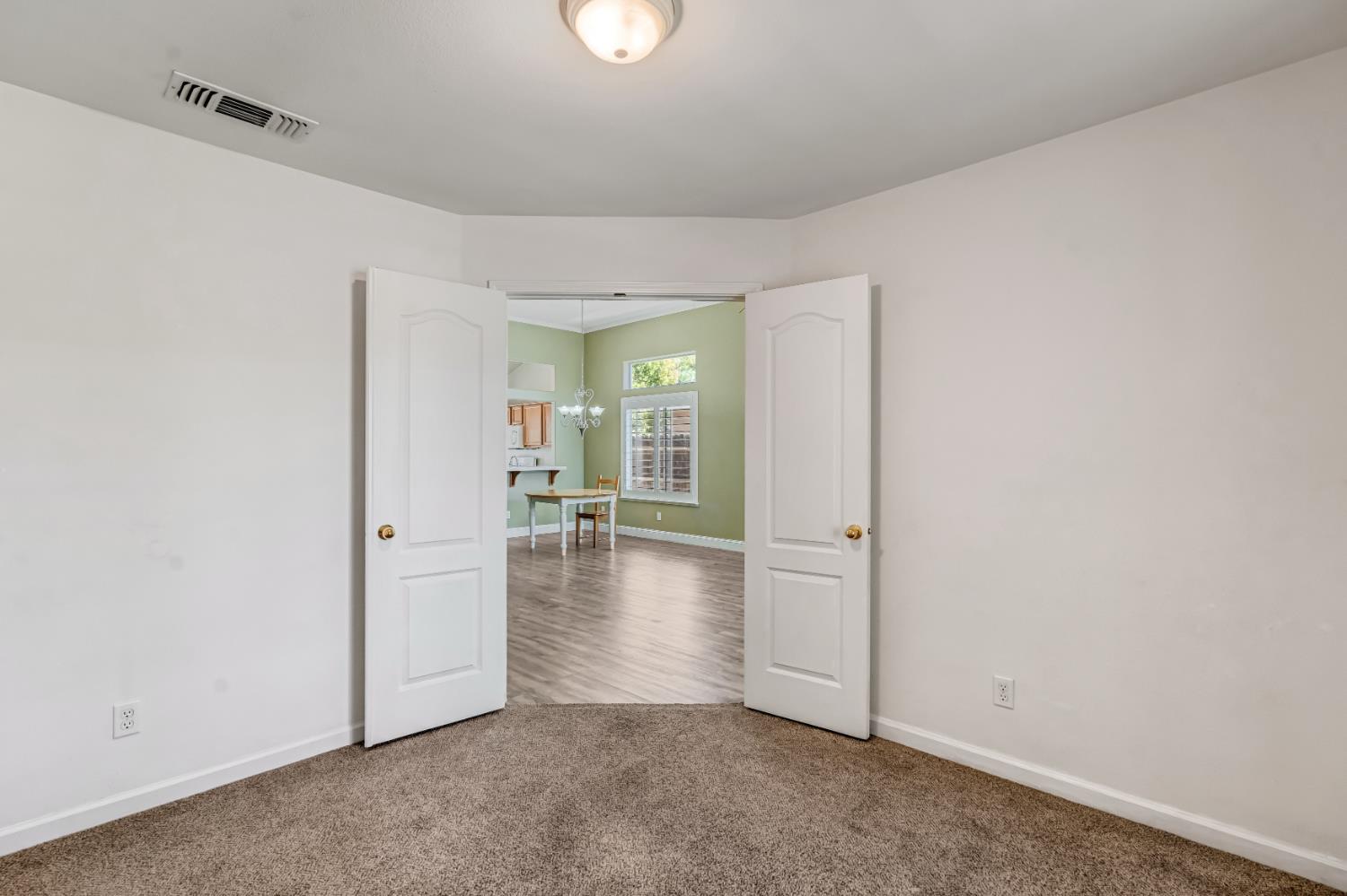 4752 W Fremont Ave, Fresno, CA 93722