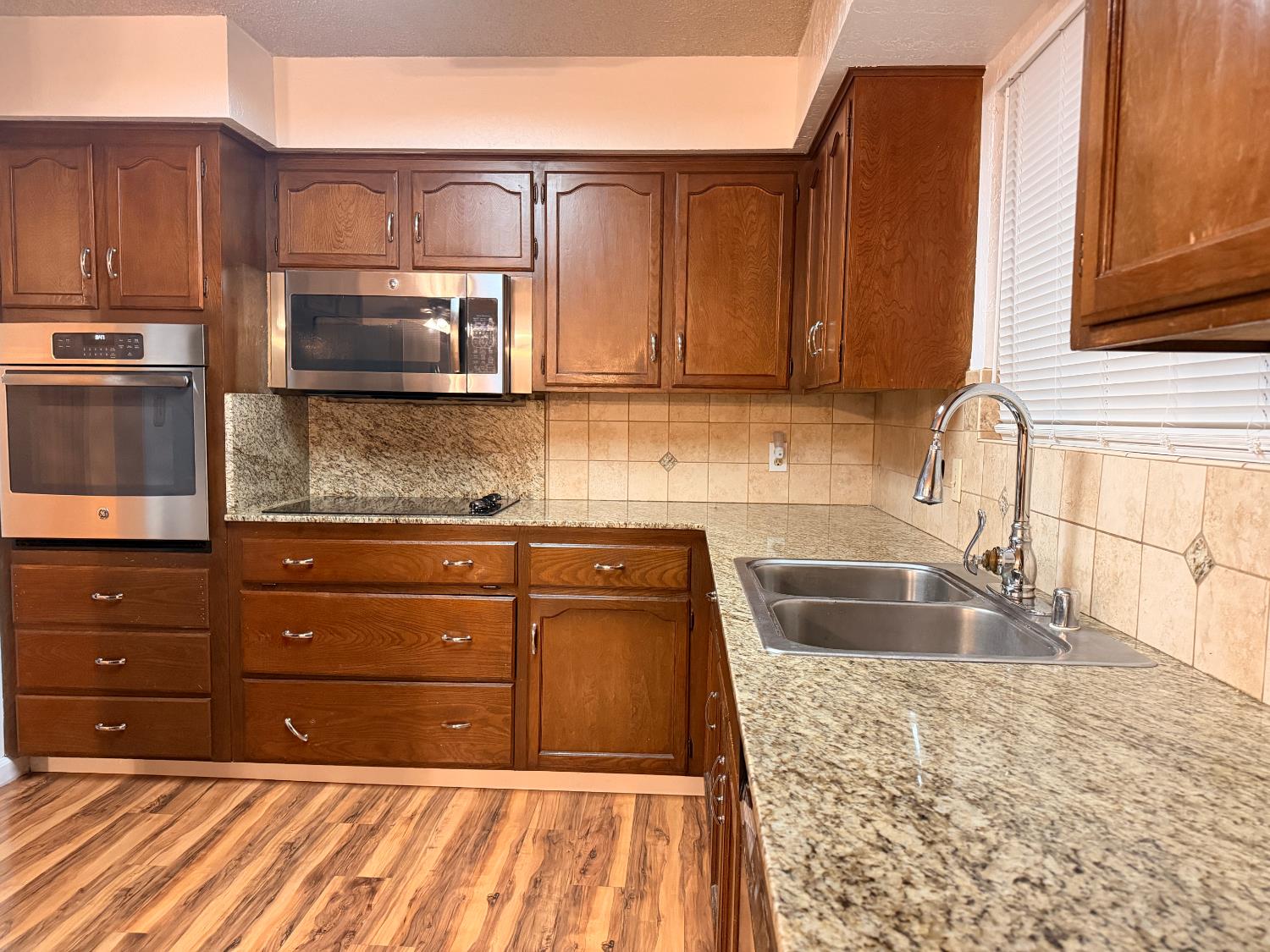3177 E Tenaya Way, Fresno, CA 93710