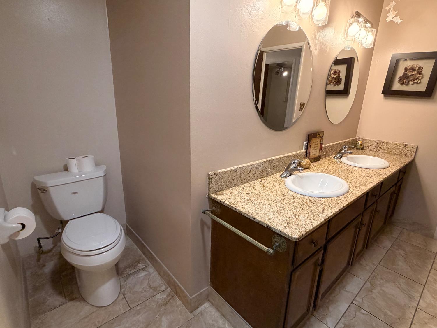 3177 E Tenaya Way, Fresno, CA 93710