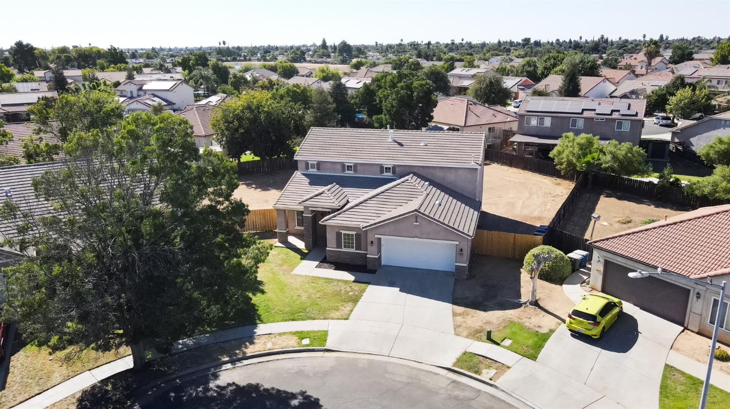 3055 N Bliss Ave, Fresno, CA 93727