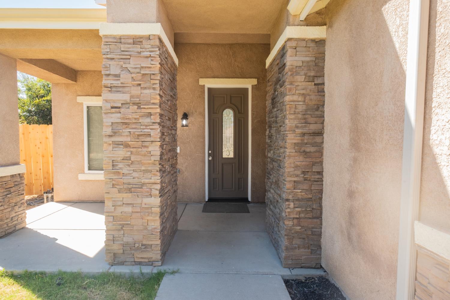 3055 N Bliss Ave, Fresno, CA 93727