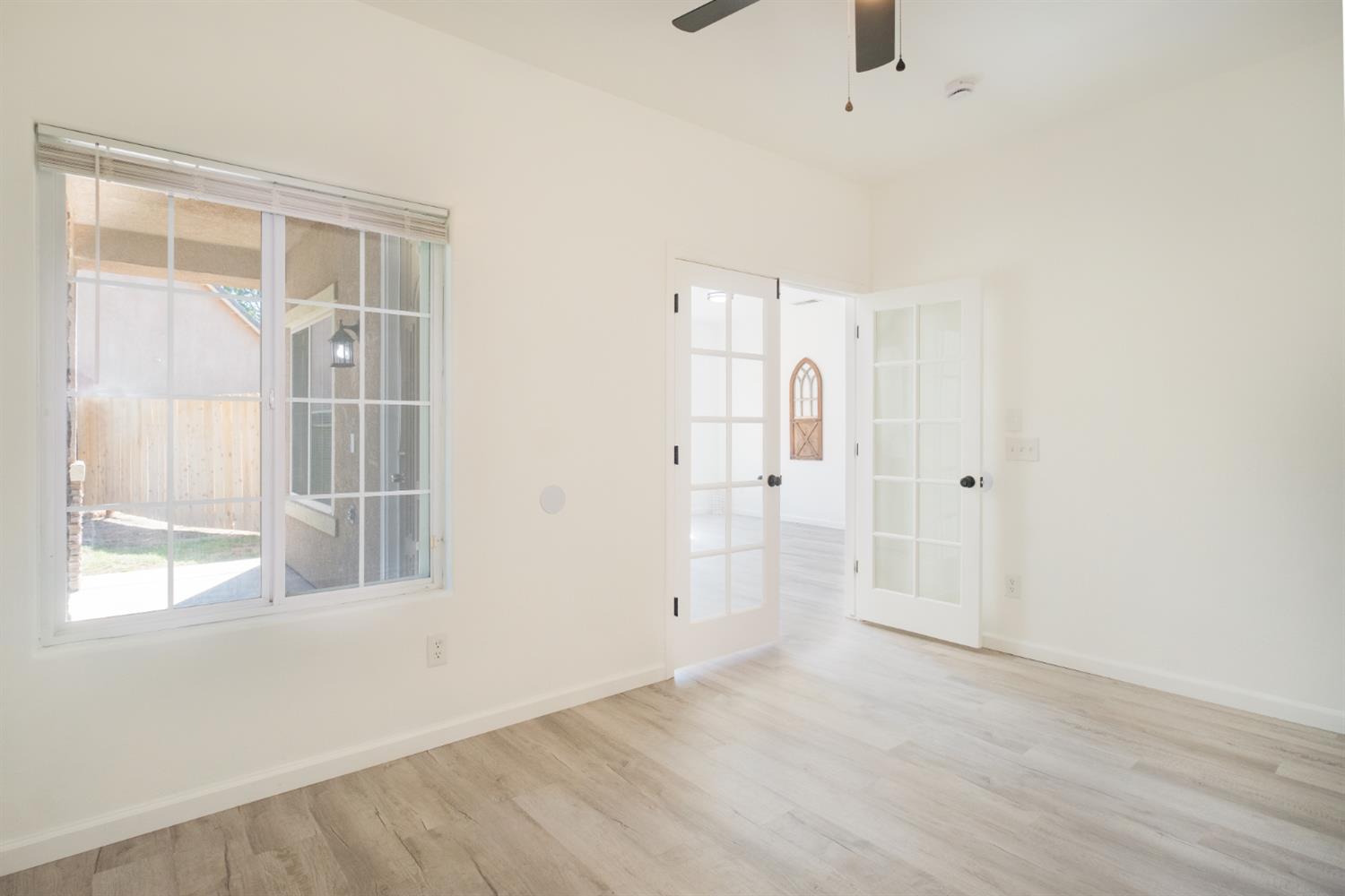 3055 N Bliss Ave, Fresno, CA 93727