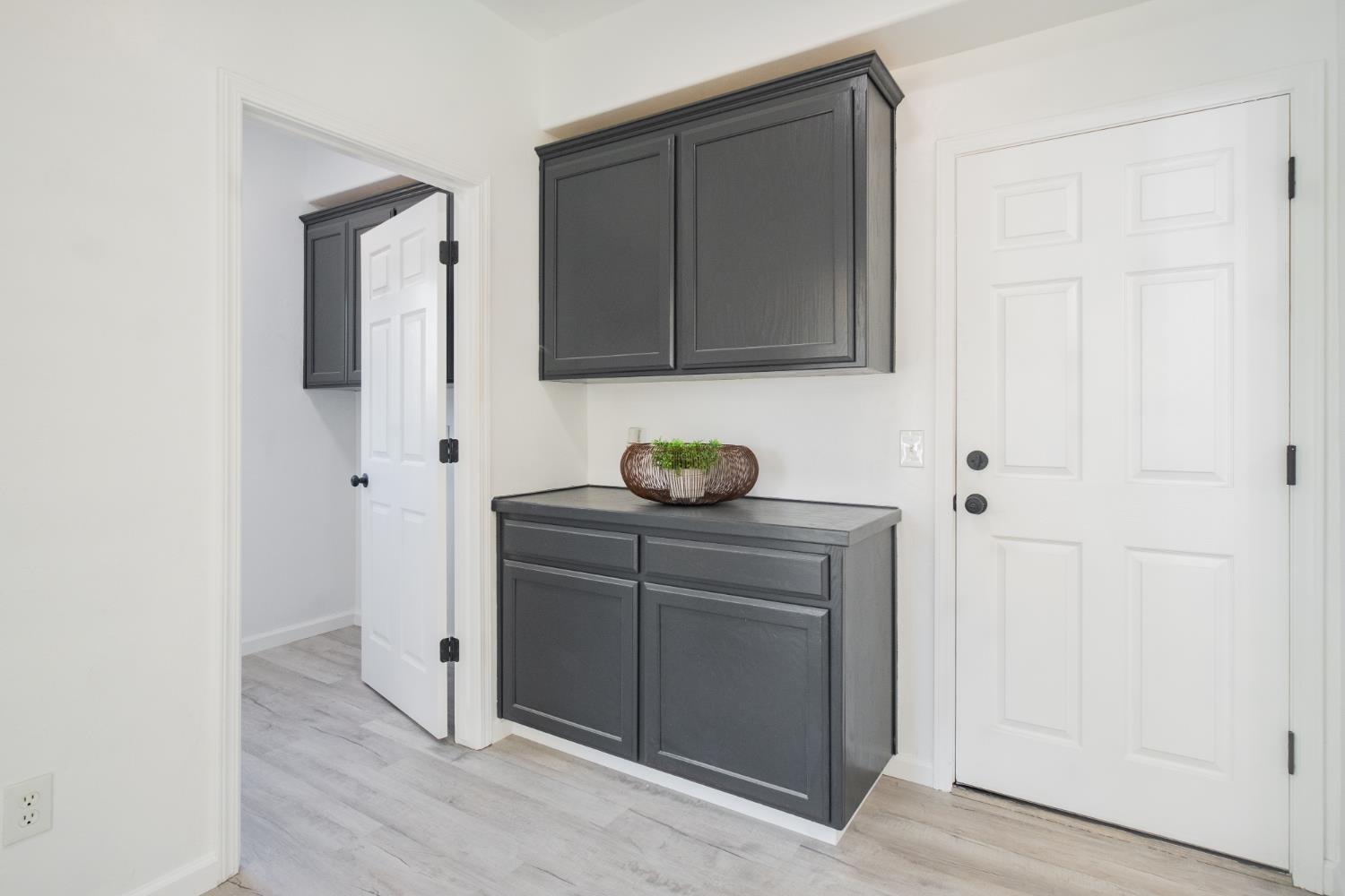 3055 N Bliss Ave, Fresno, CA 93727