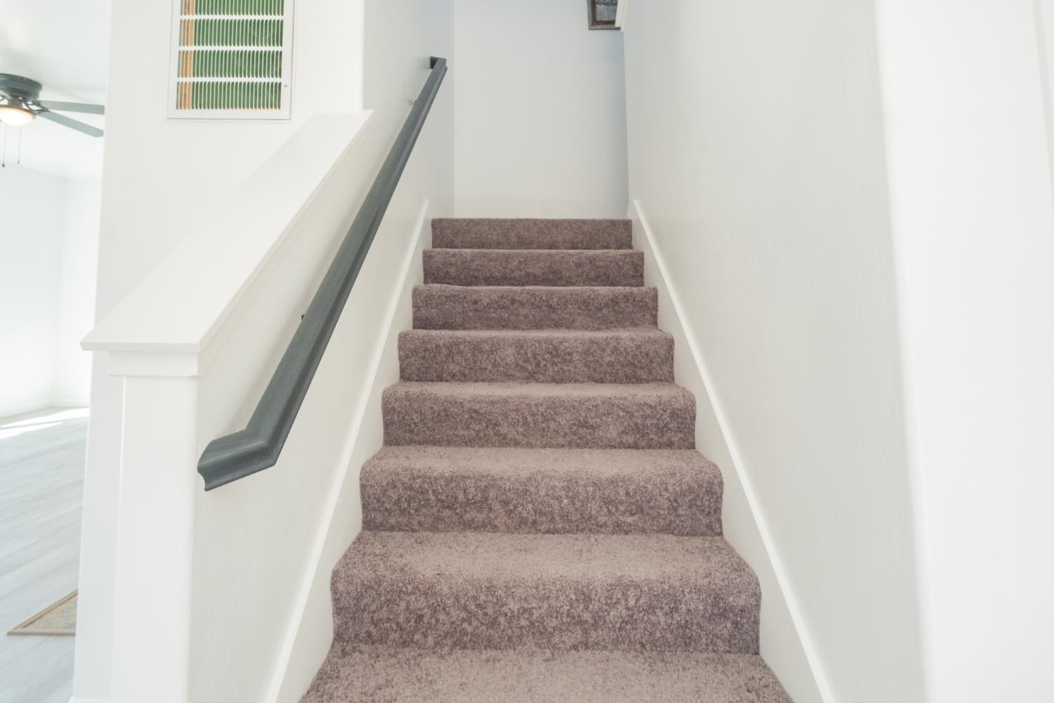 3055 N Bliss Ave, Fresno, CA 93727
