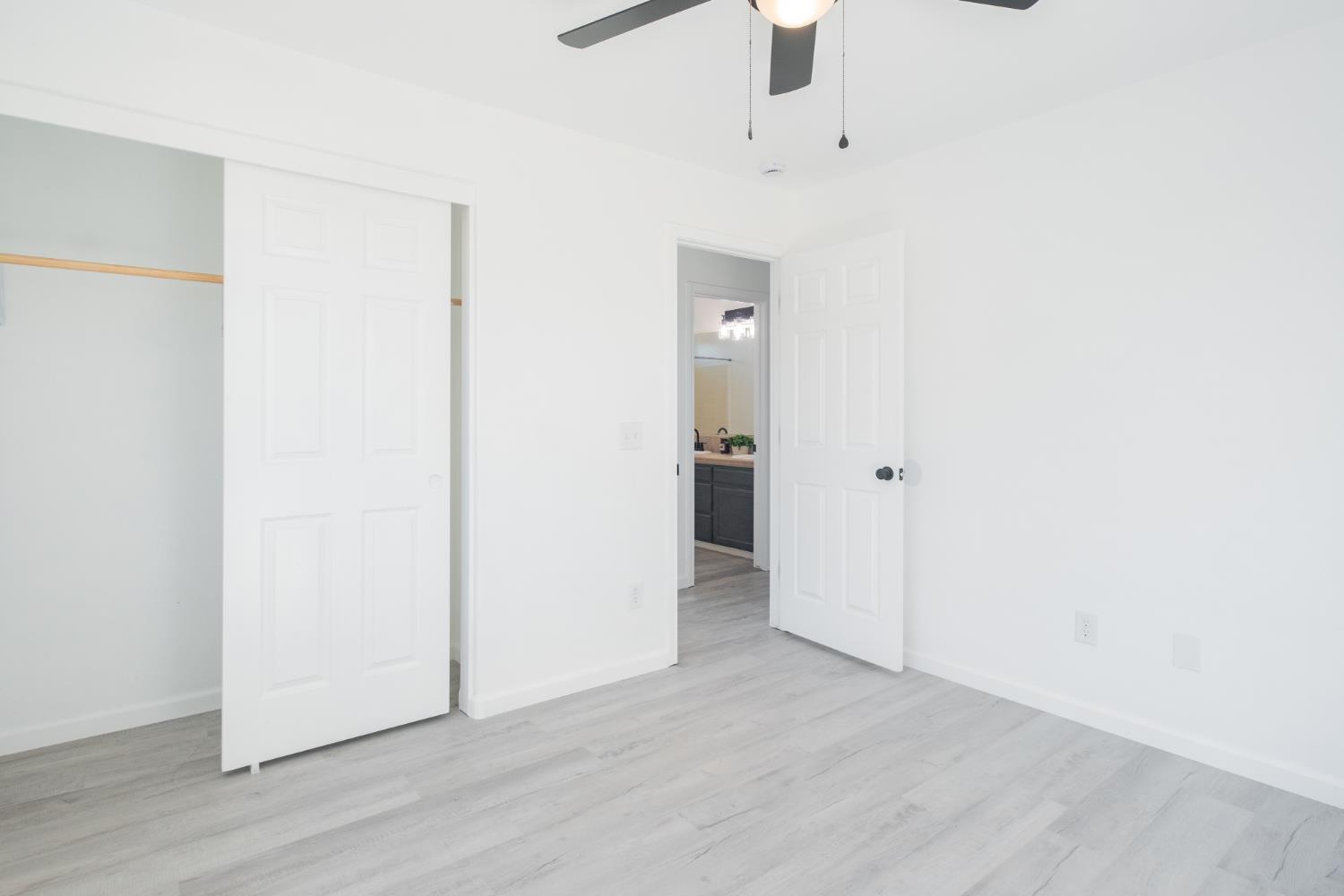 3055 N Bliss Ave, Fresno, CA 93727