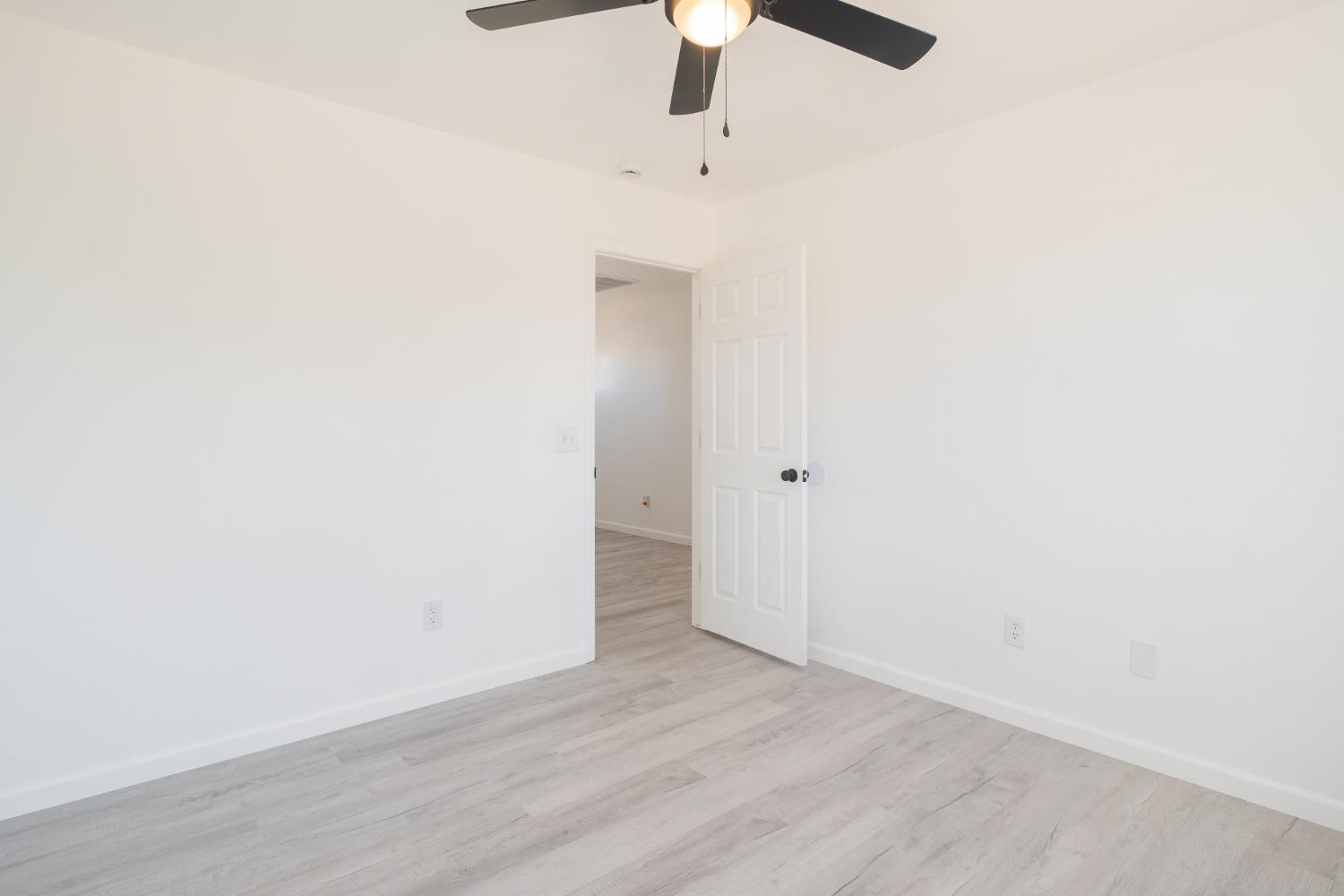 3055 N Bliss Ave, Fresno, CA 93727
