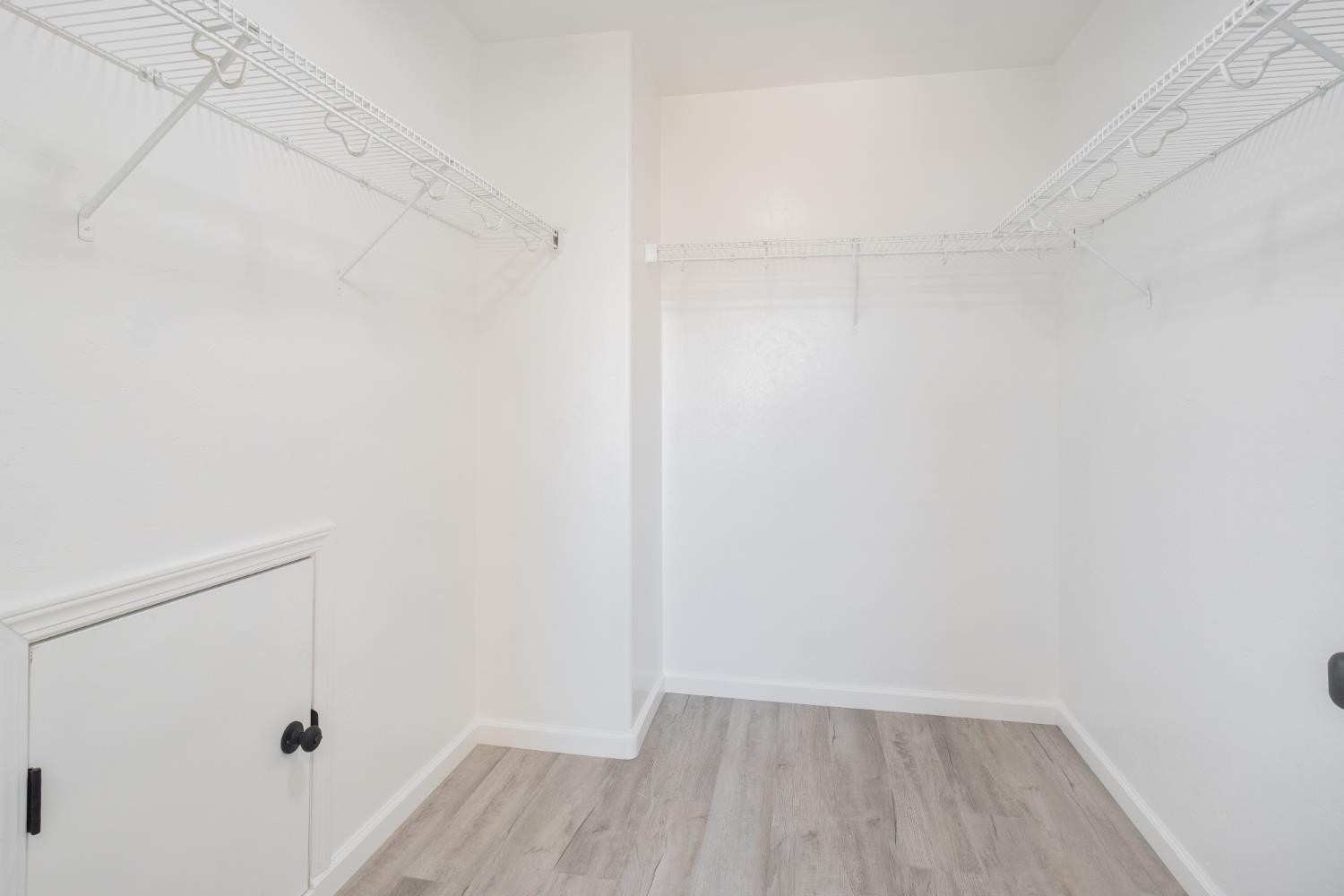 3055 N Bliss Ave, Fresno, CA 93727