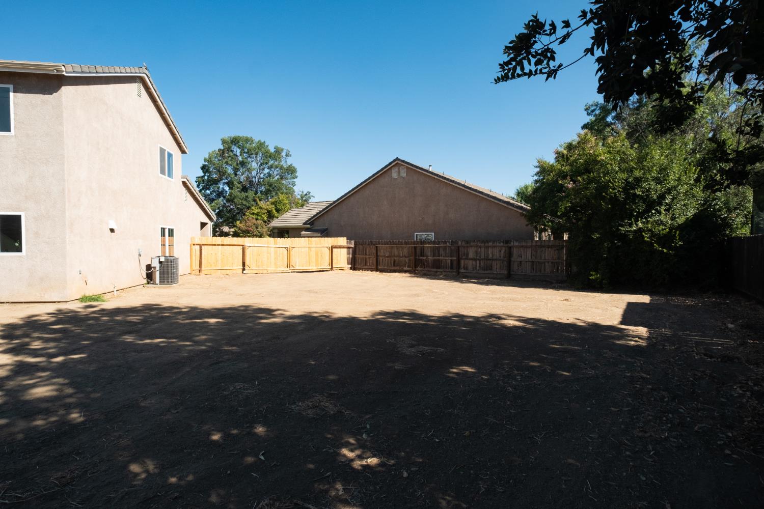 3055 N Bliss Ave, Fresno, CA 93727