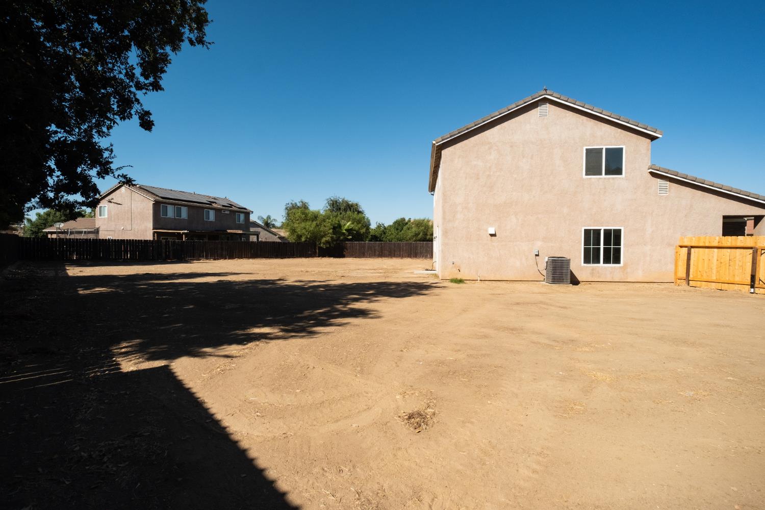 3055 N Bliss Ave, Fresno, CA 93727