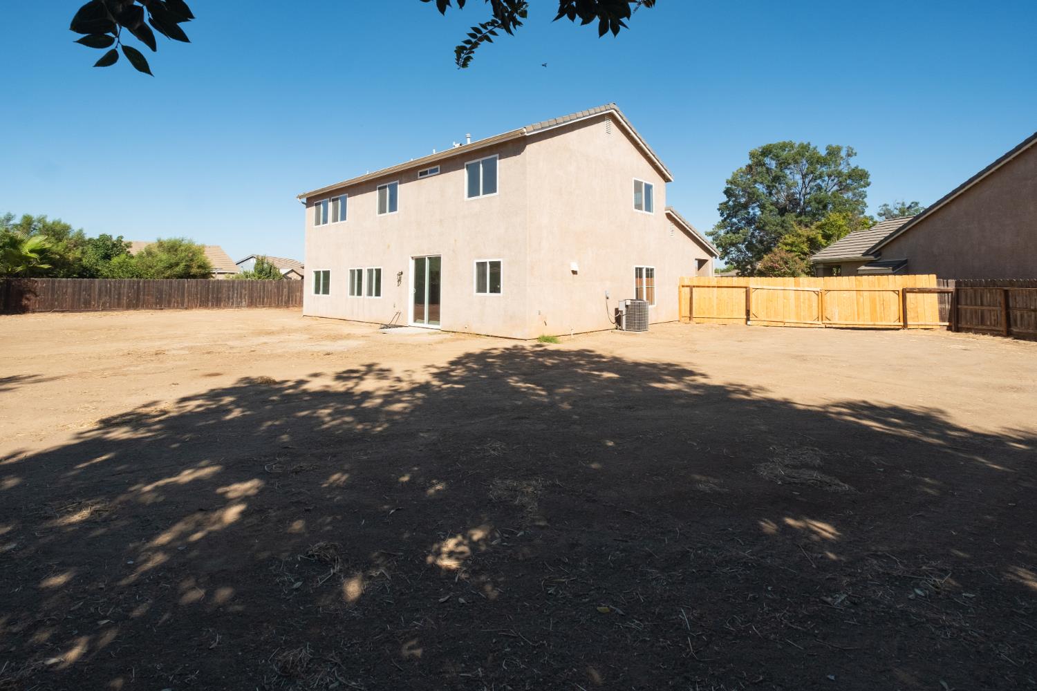 3055 N Bliss Ave, Fresno, CA 93727
