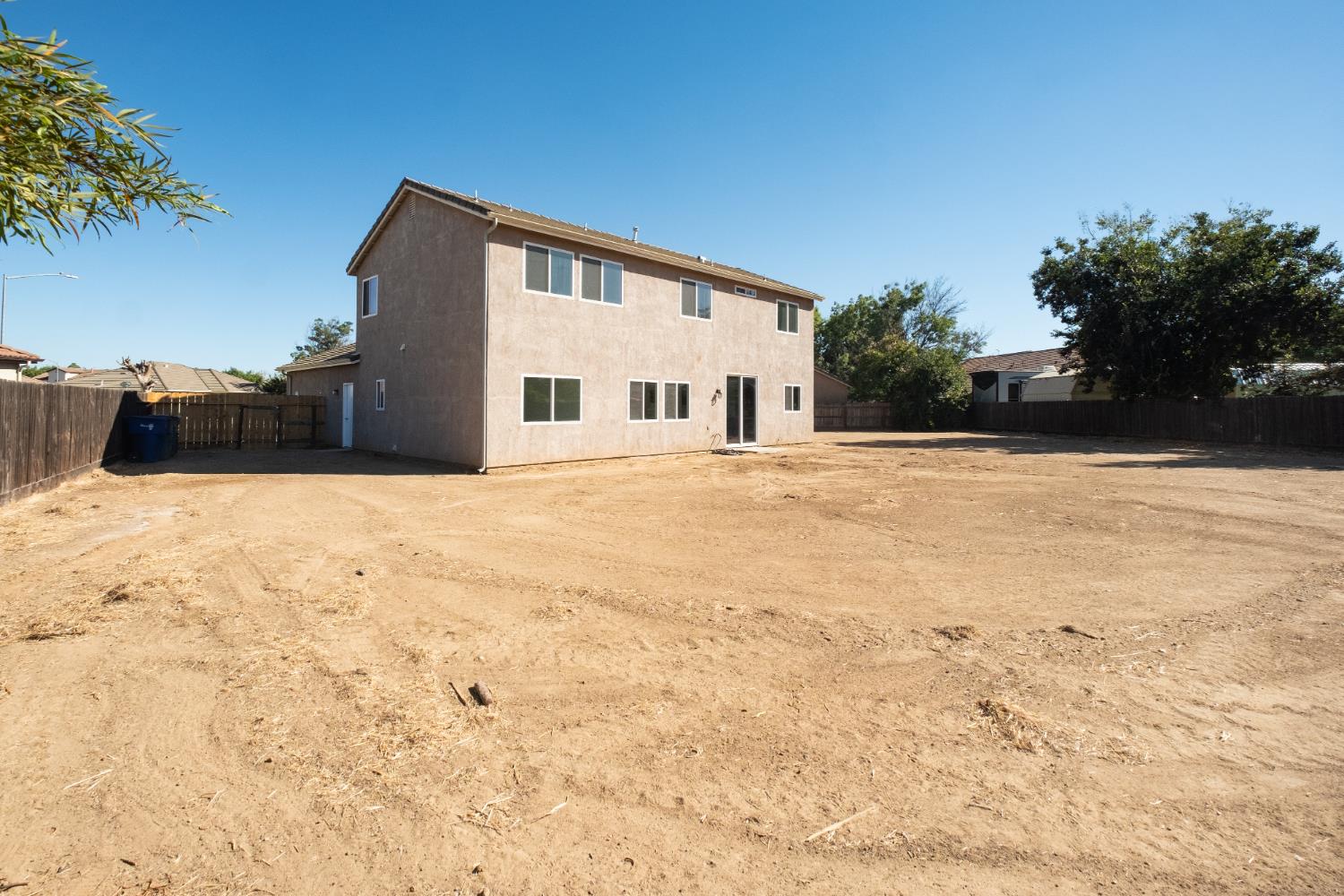 3055 N Bliss Ave, Fresno, CA 93727