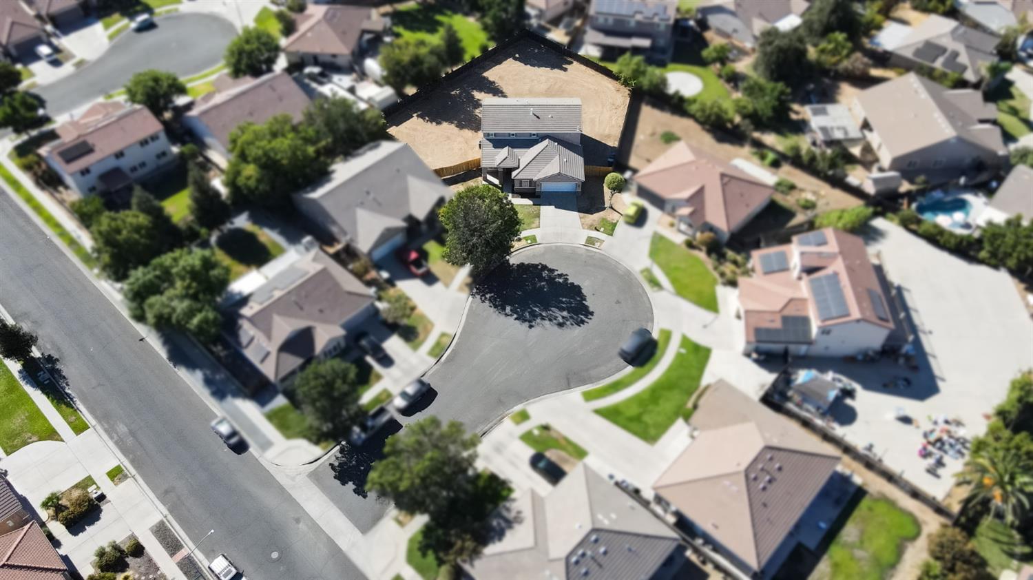 3055 N Bliss Ave, Fresno, CA 93727