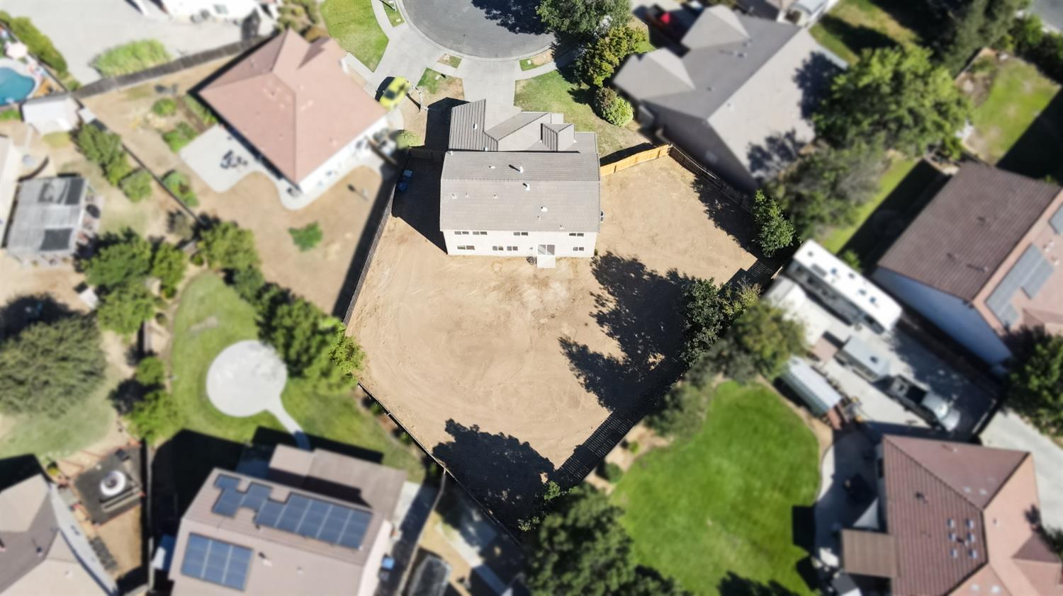 3055 N Bliss Ave, Fresno, CA 93727