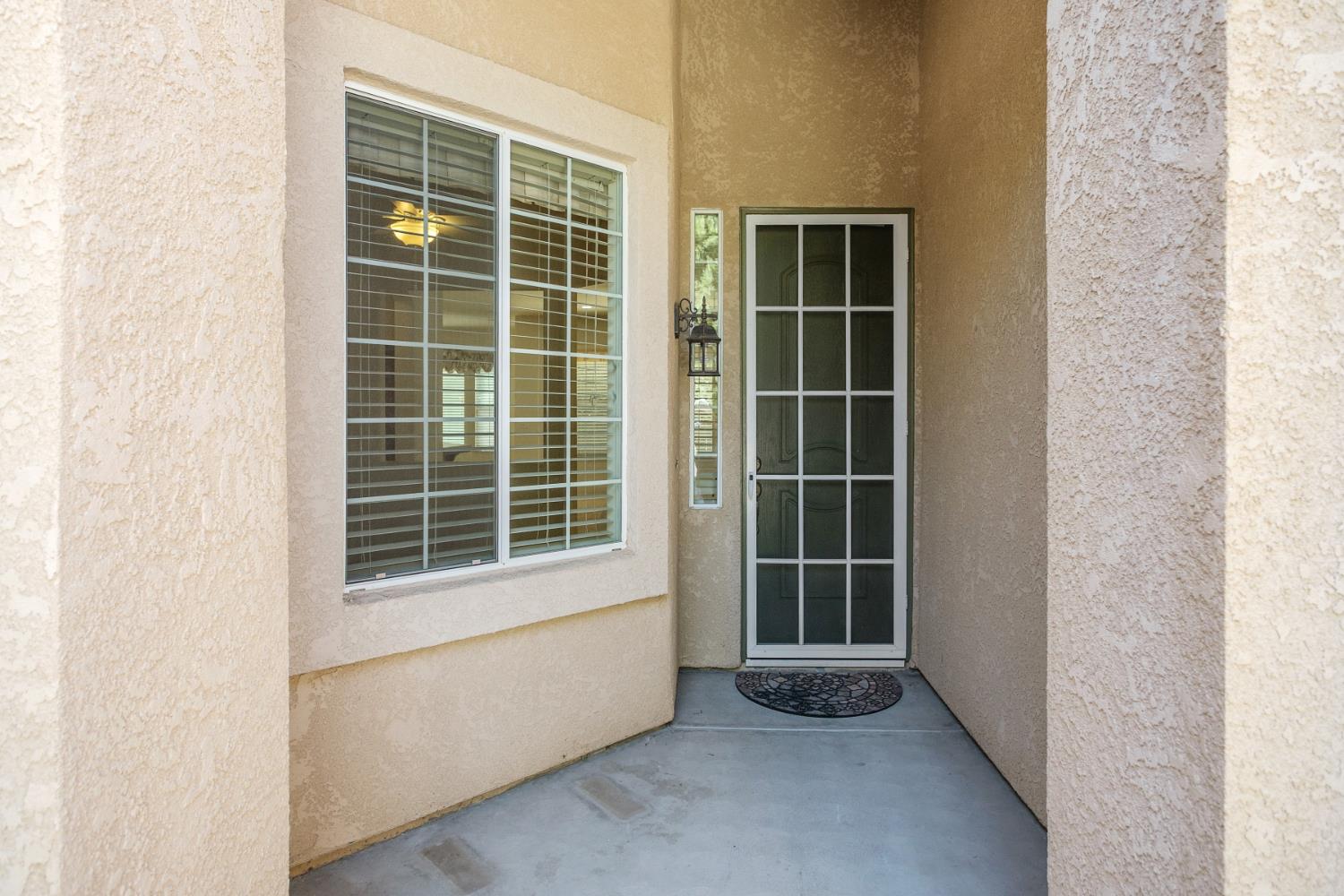 2859 E Muncie Ave, Fresno, CA 93720
