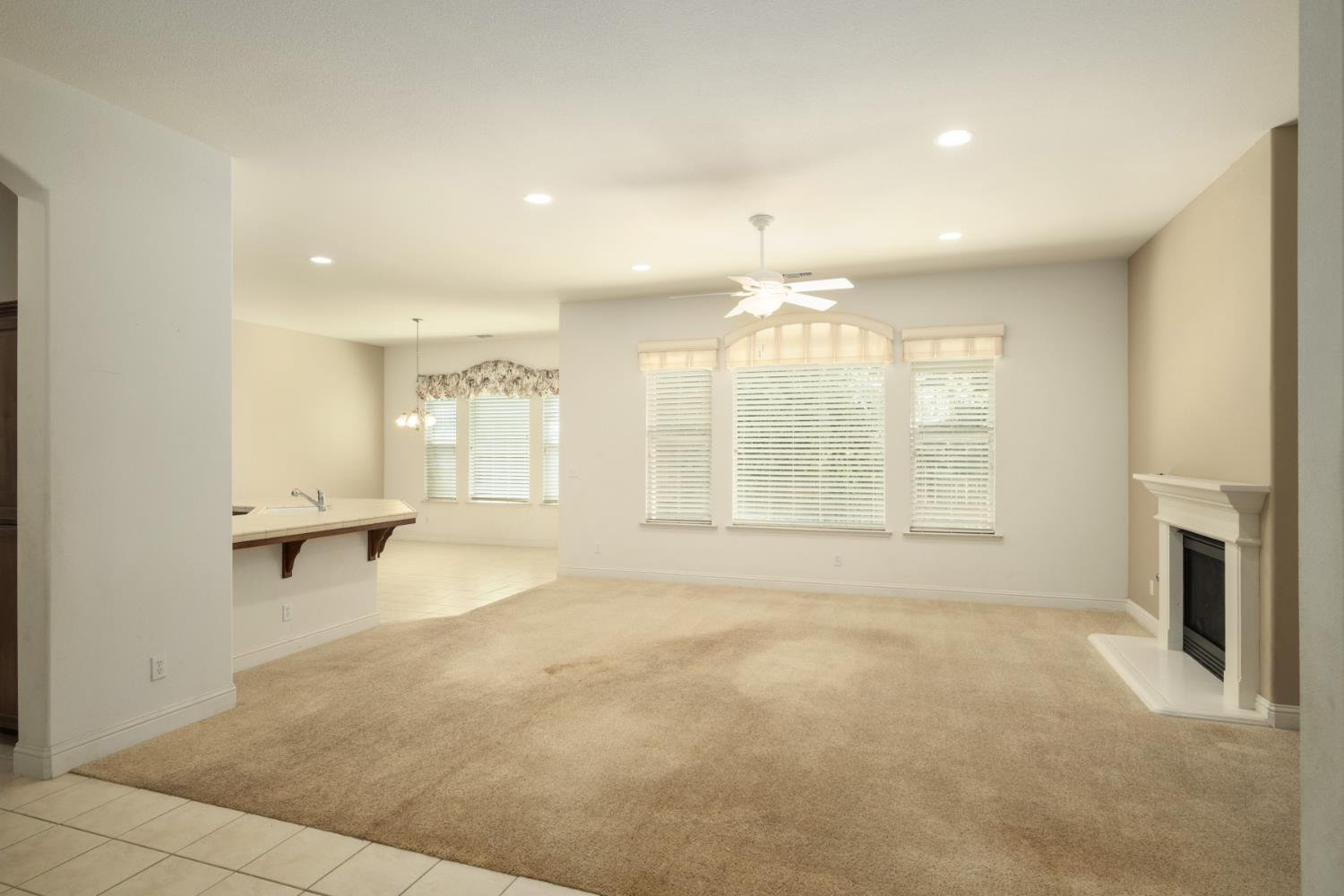 2859 E Muncie Ave, Fresno, CA 93720