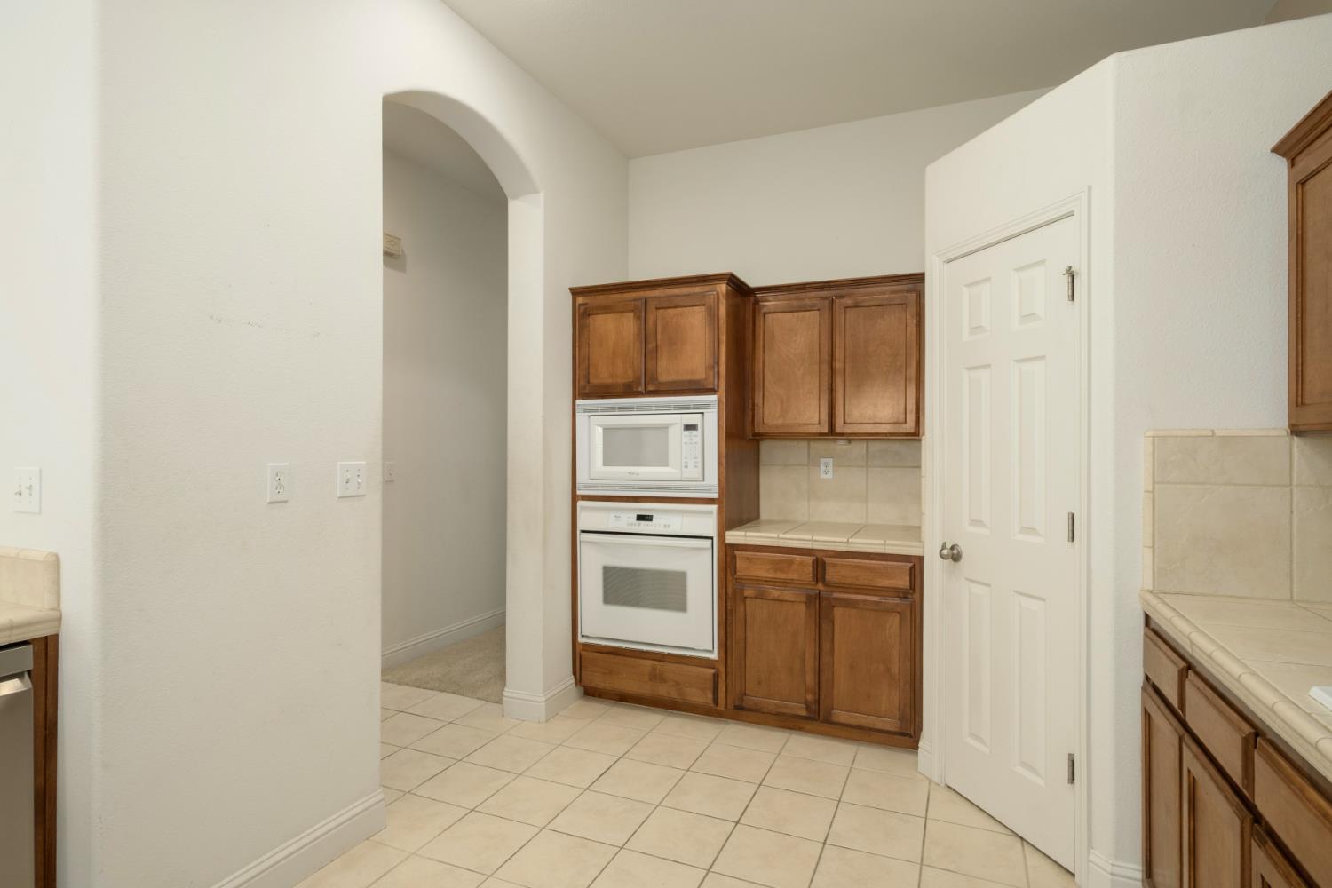 2859 E Muncie Ave, Fresno, CA 93720