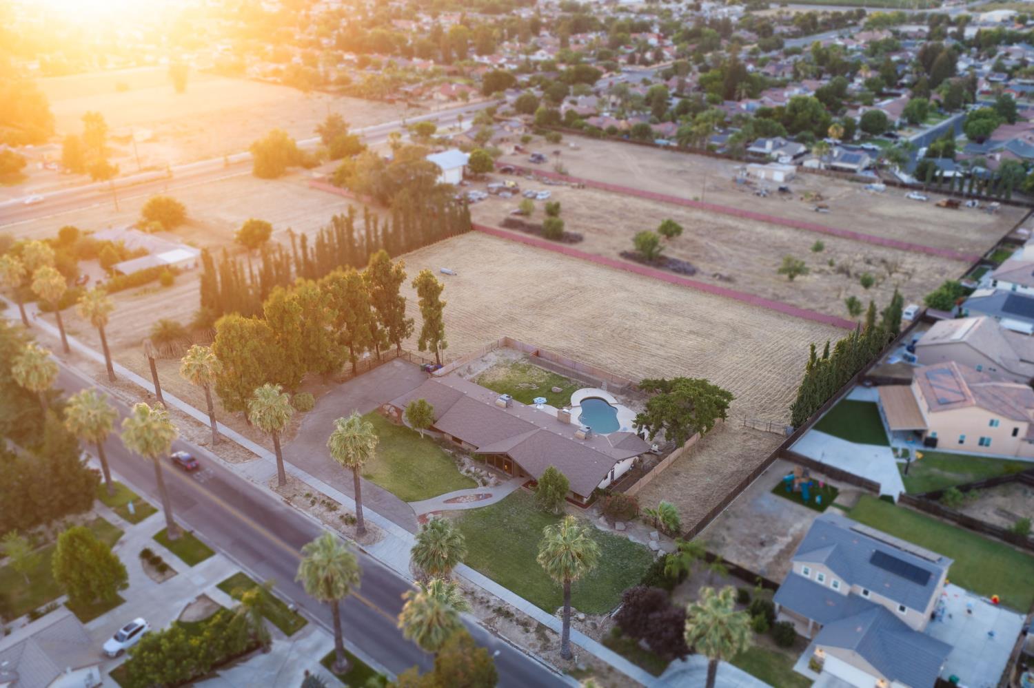 14410 W Kearney Blvd, Kerman, CA 93630