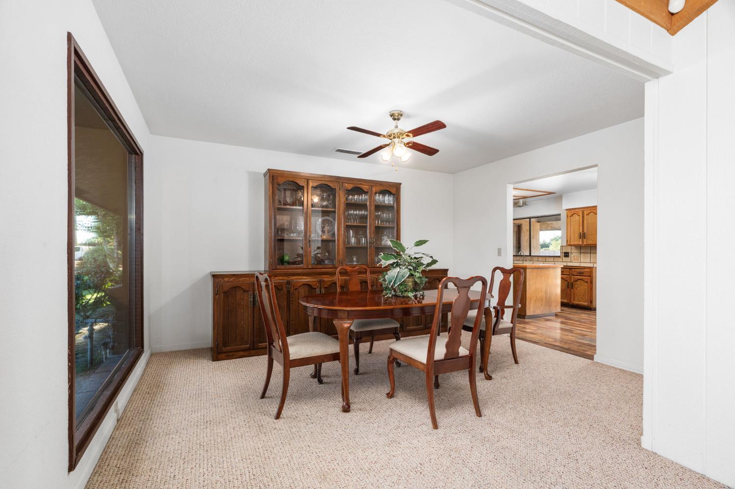 14410 W Kearney Blvd, Kerman, CA 93630