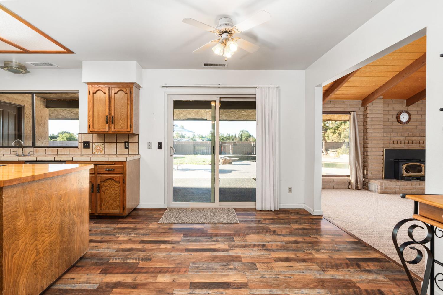 14410 W Kearney Blvd, Kerman, CA 93630