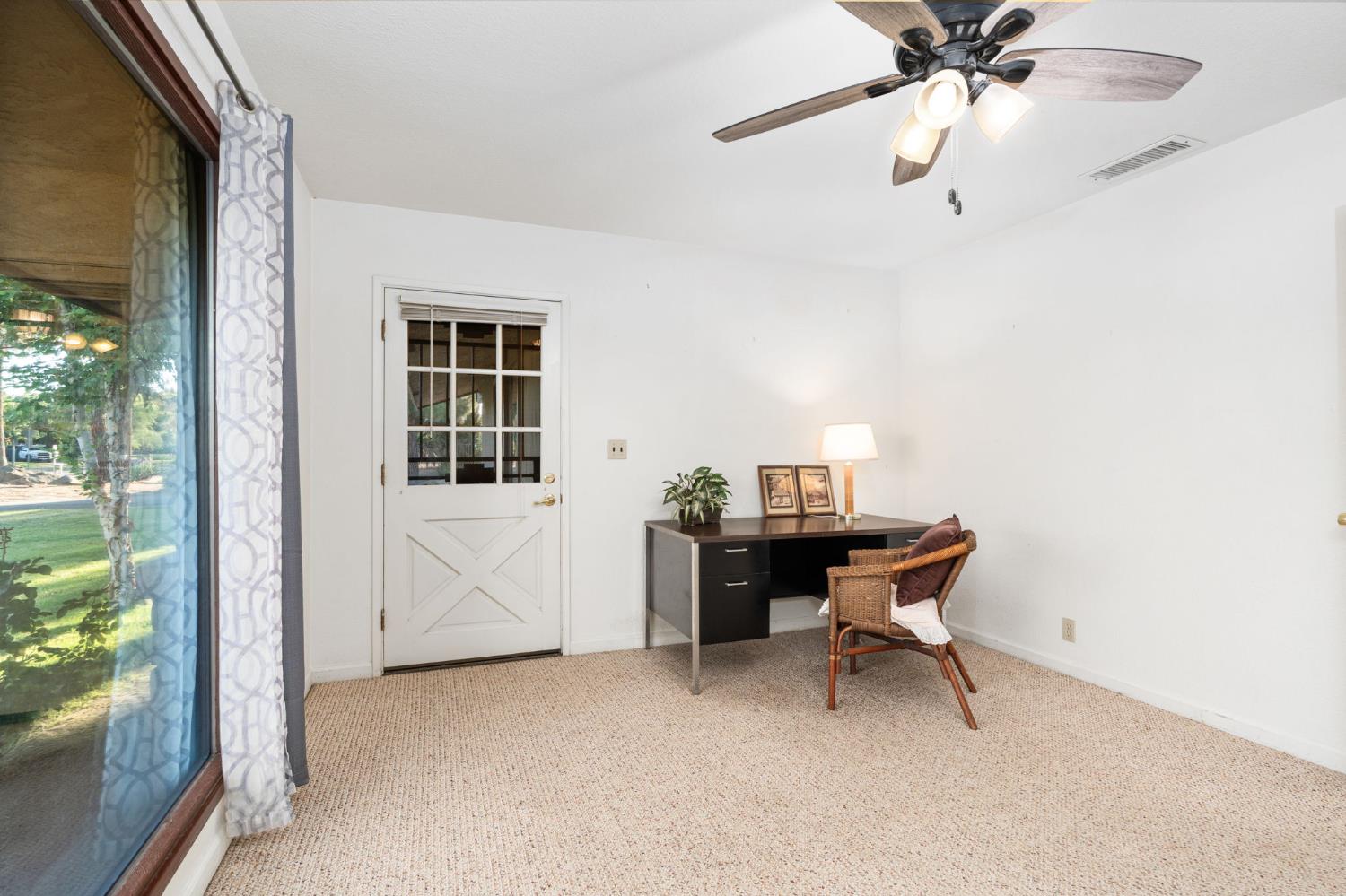 14410 W Kearney Blvd, Kerman, CA 93630