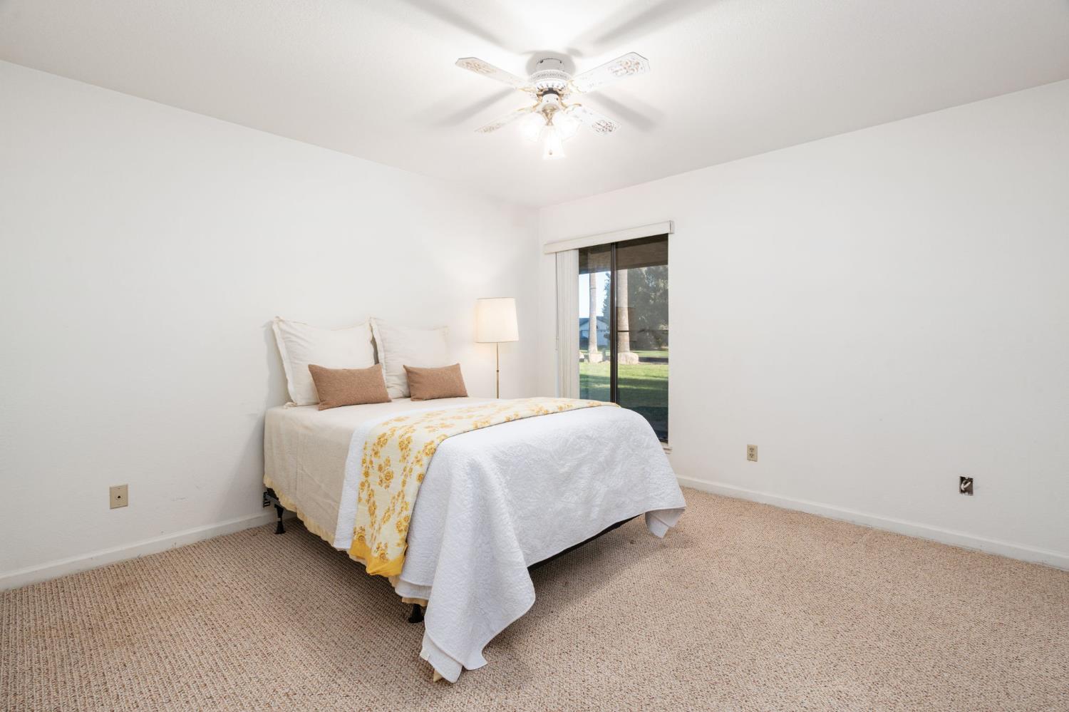 14410 W Kearney Blvd, Kerman, CA 93630