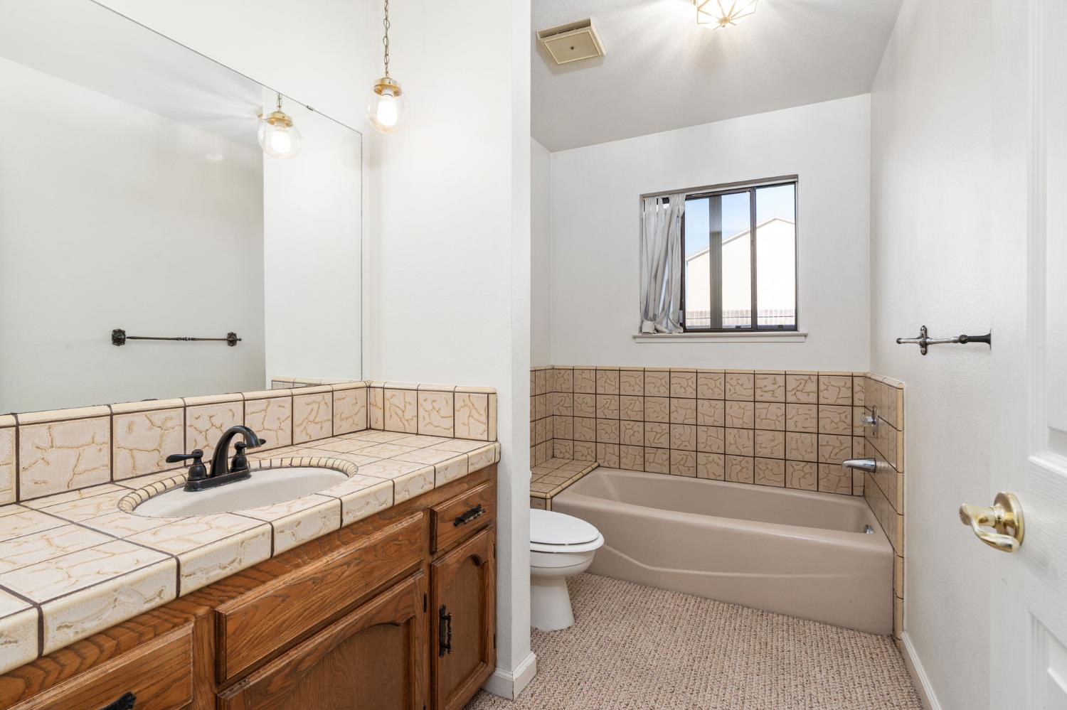 14410 W Kearney Blvd, Kerman, CA 93630