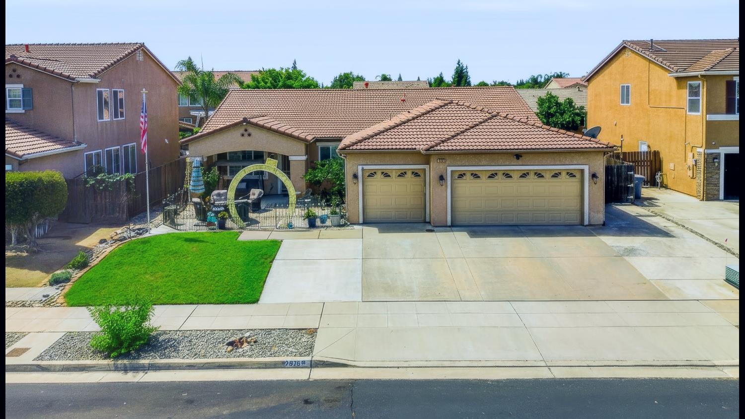2678 Scott Ave, Clovis, CA 93611