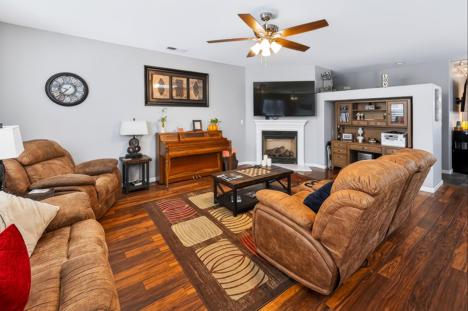 2678 Scott Ave, Clovis, CA 93611