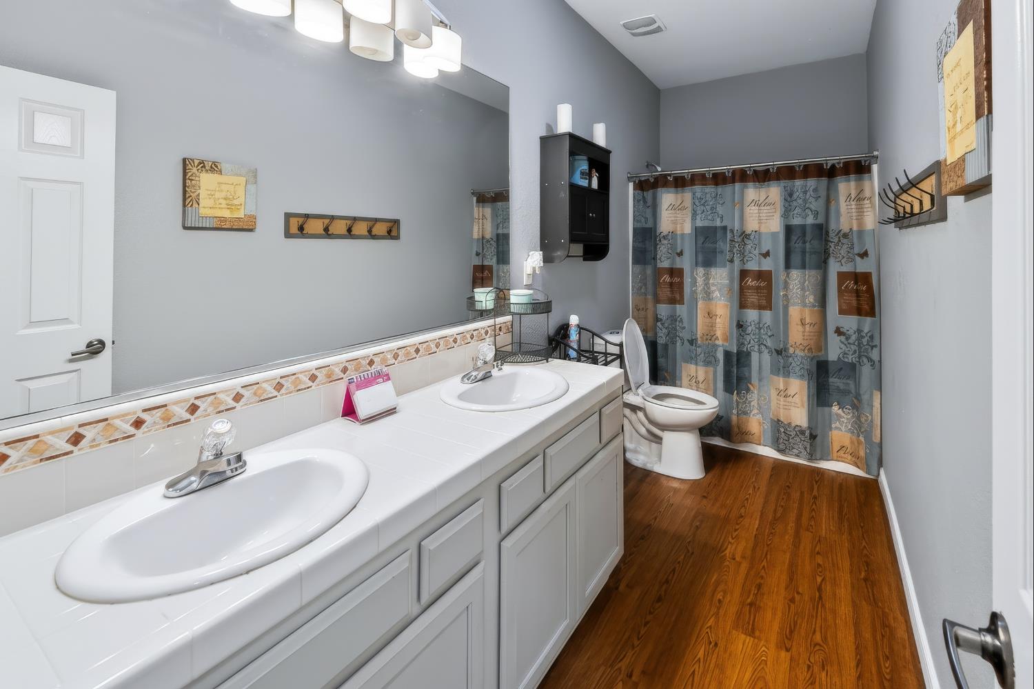2678 Scott Ave, Clovis, CA 93611