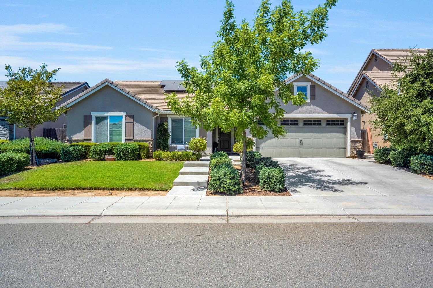 347 Maclure Ave W, Madera, CA 93636