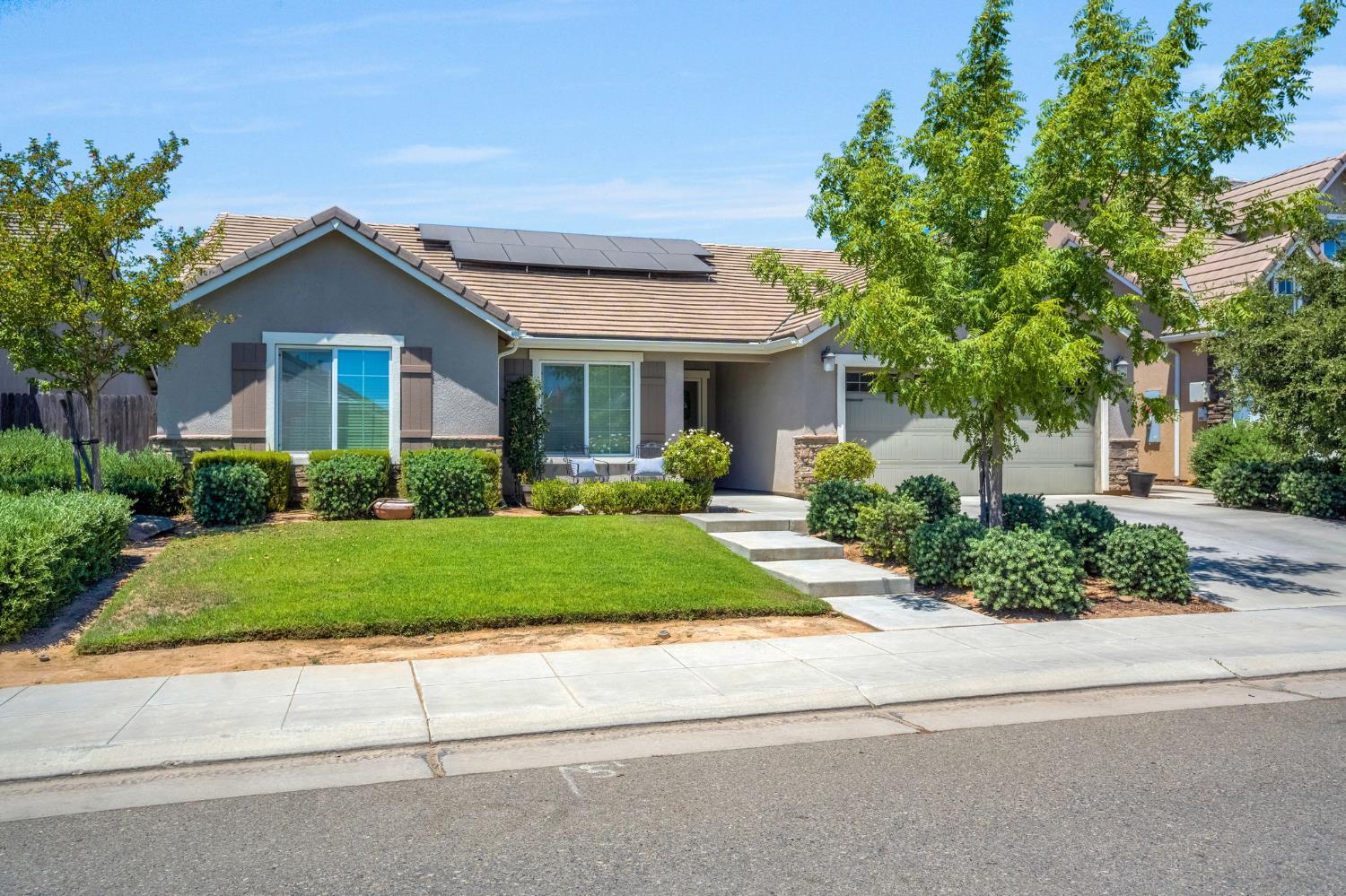 347 Maclure Ave W, Madera, CA 93636