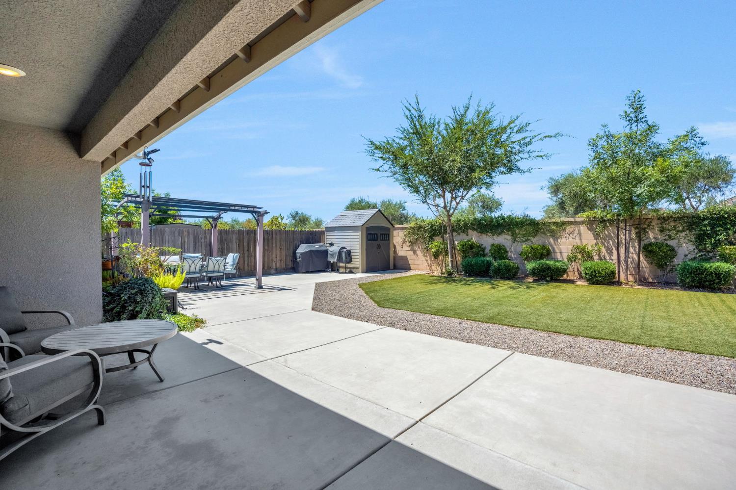 347 Maclure Ave W, Madera, CA 93636