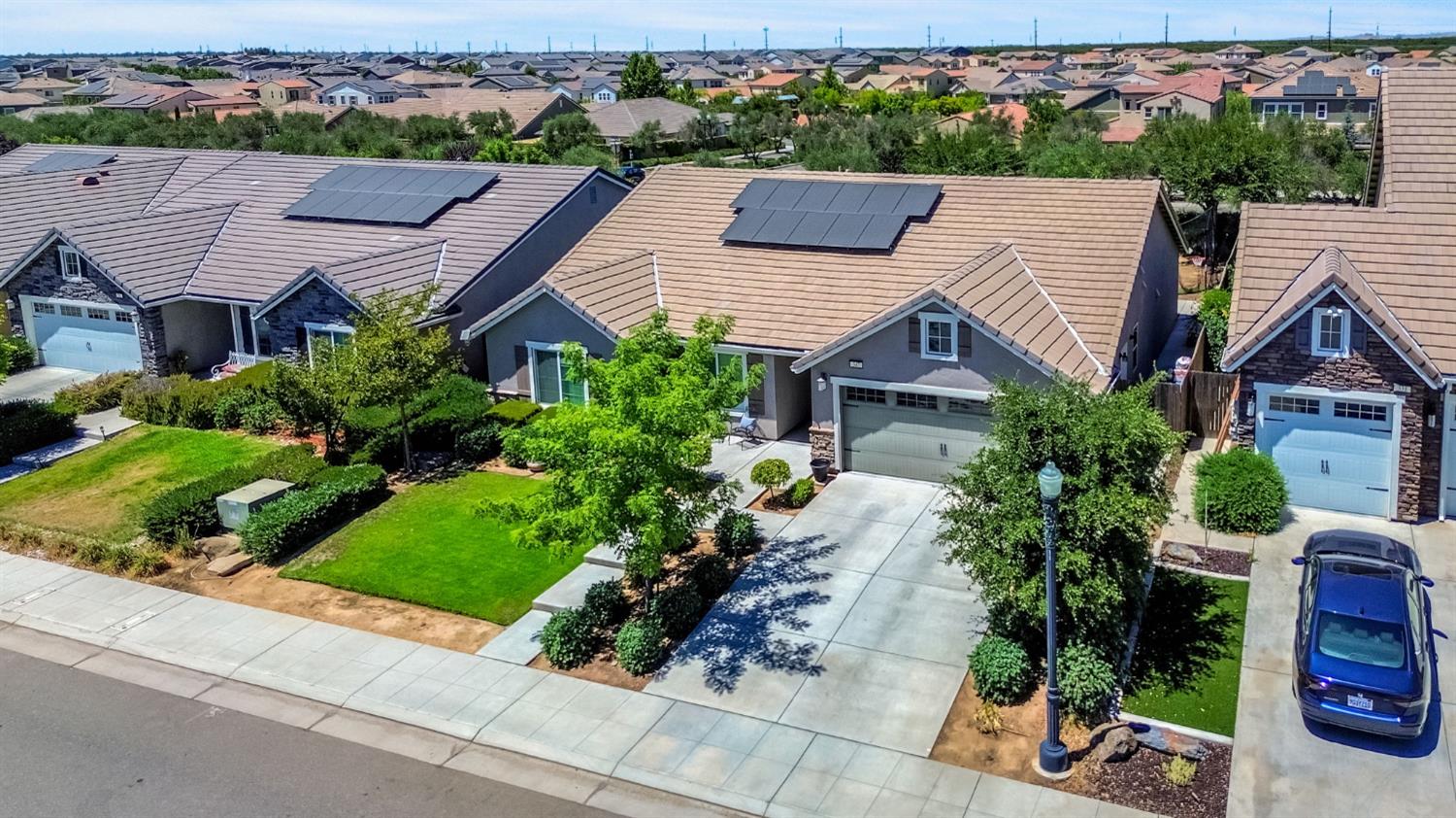 347 Maclure Ave W, Madera, CA 93636